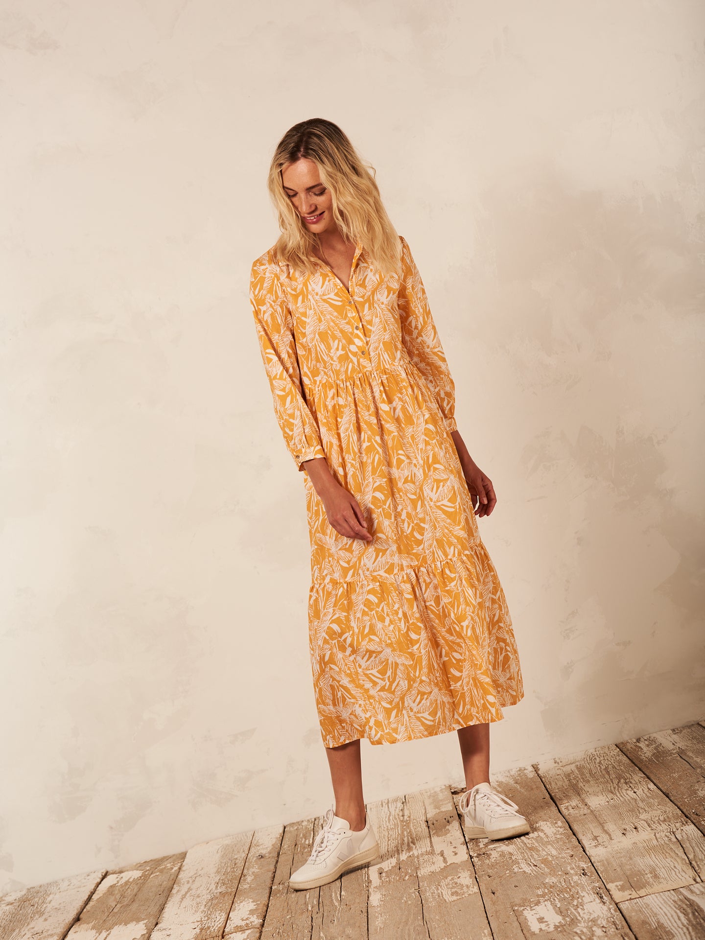 Kleid mit Kragen