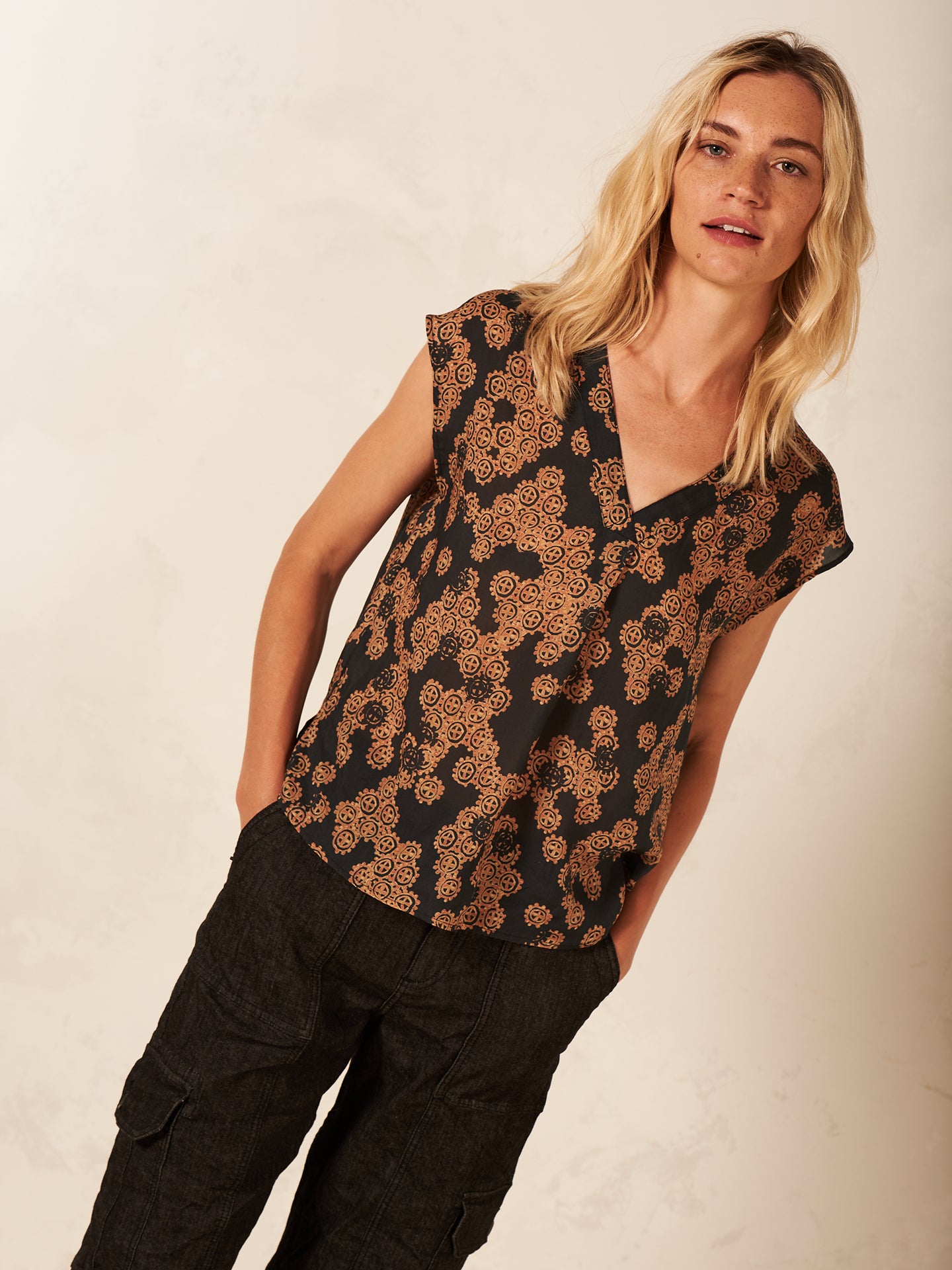 Bluse mit V-Ausschnitt