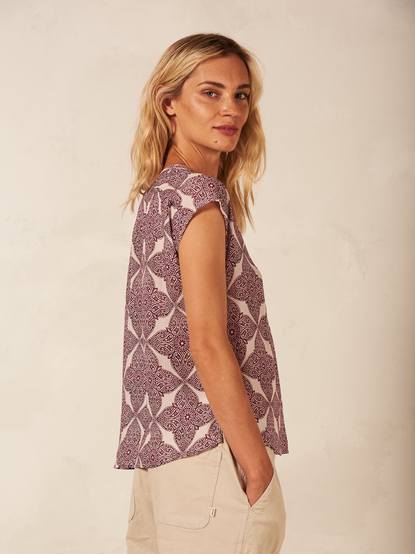 Bluse mit V-Ausschnitt