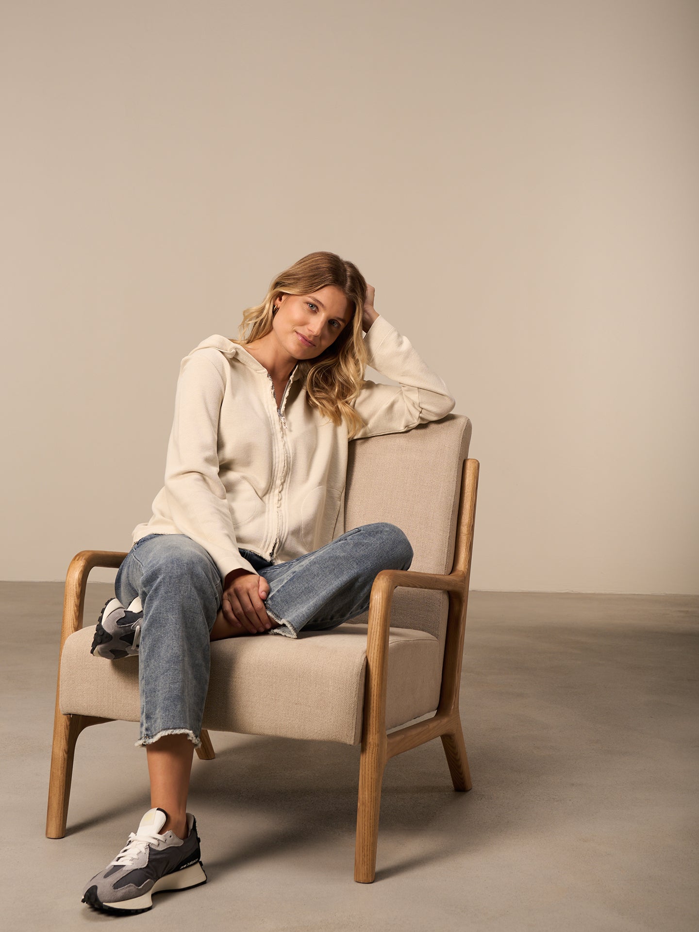Sweatjacke mit Kapuze