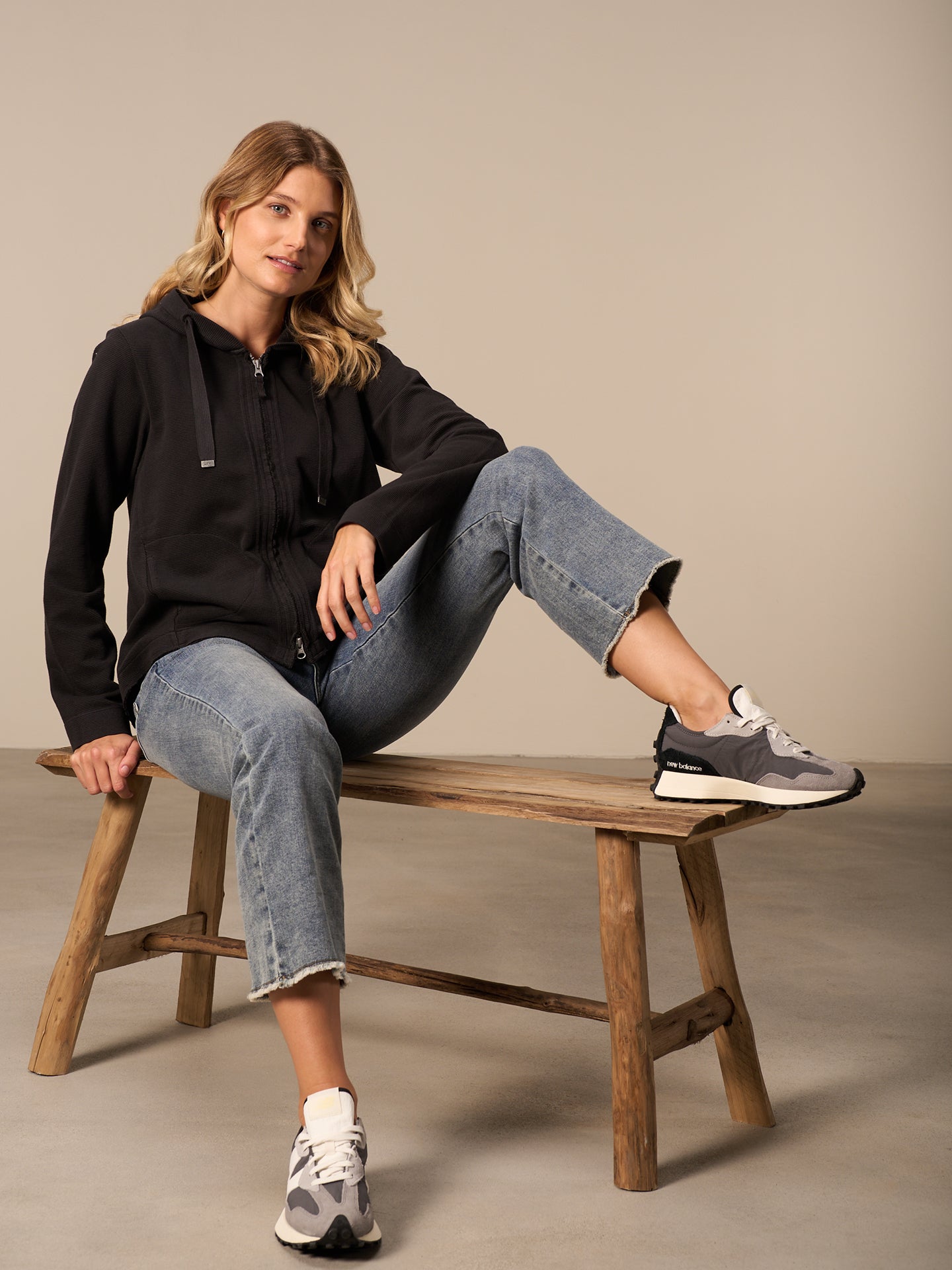Sweatjacke mit Kapuze