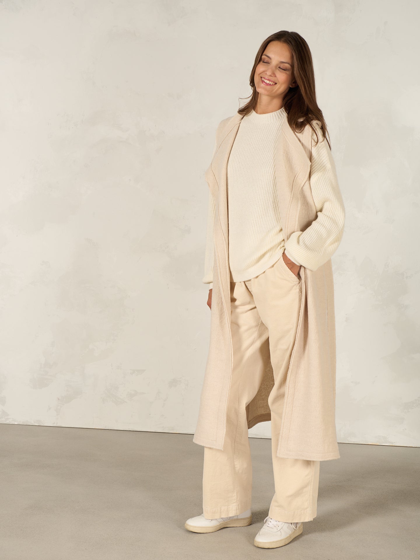 Wide-leg trousers