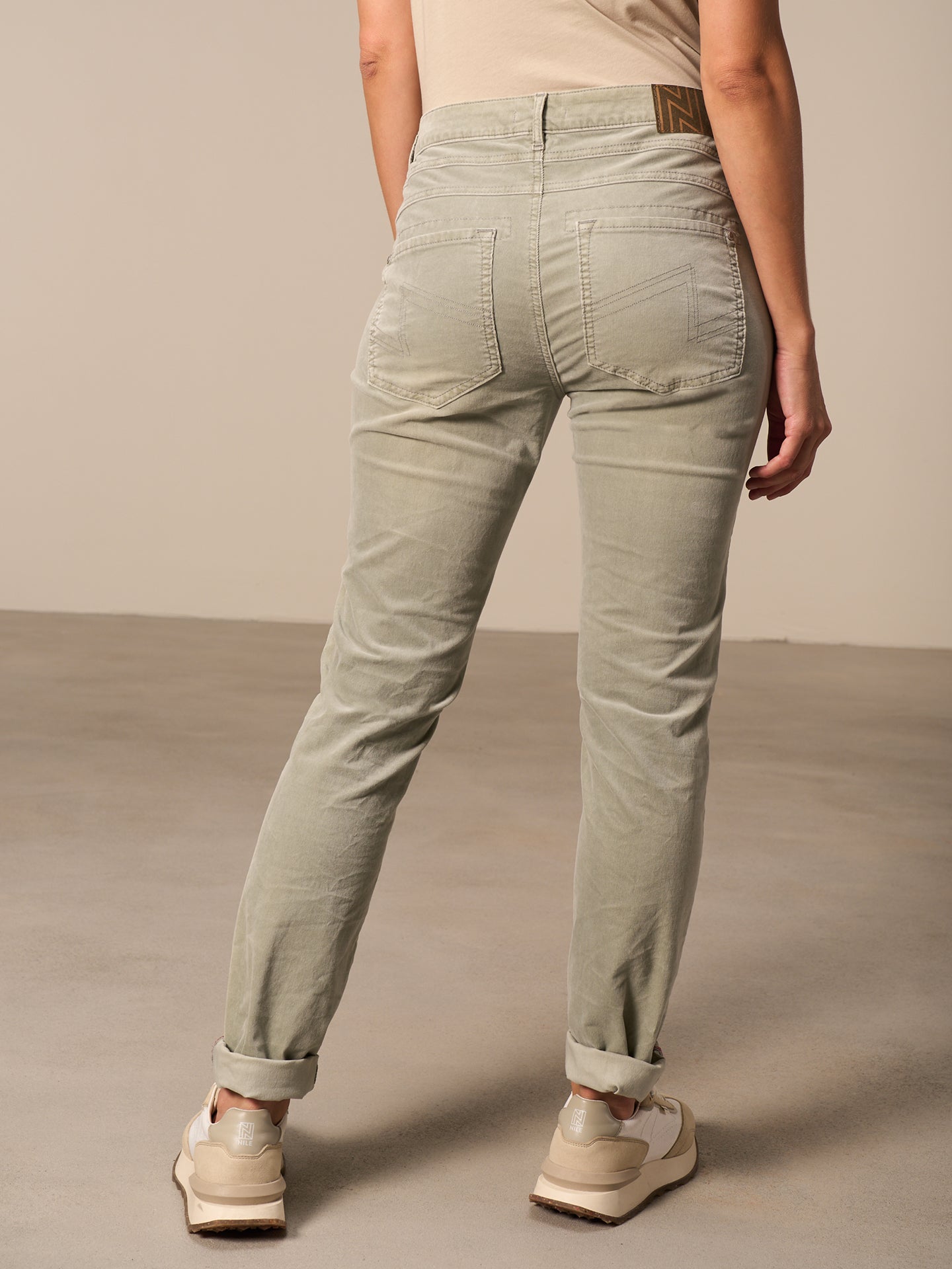 pantalon tapered