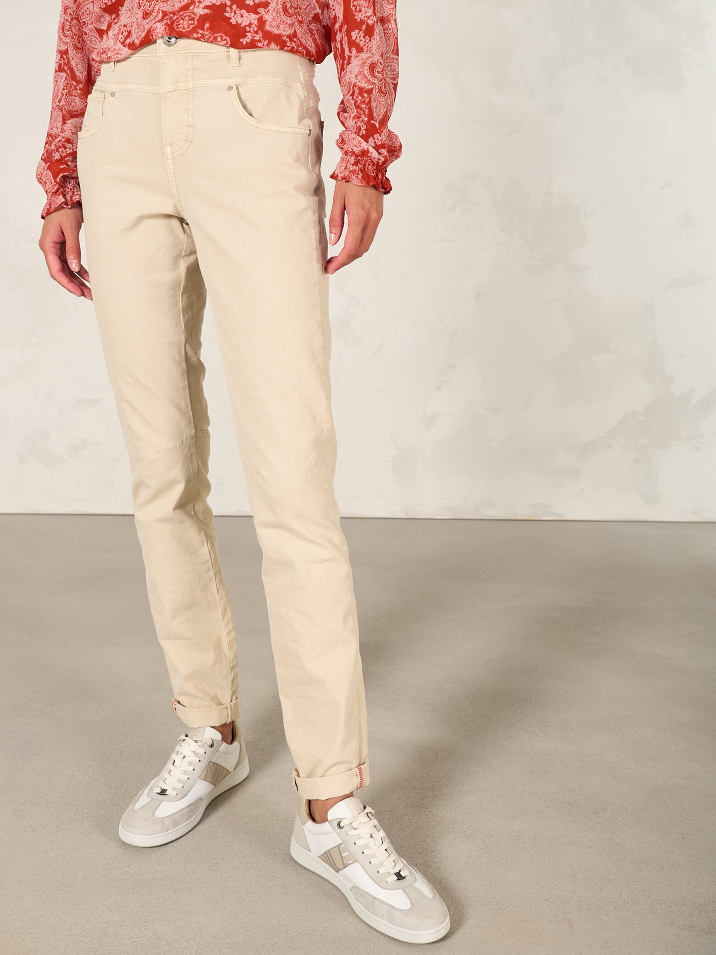 Tapered pants