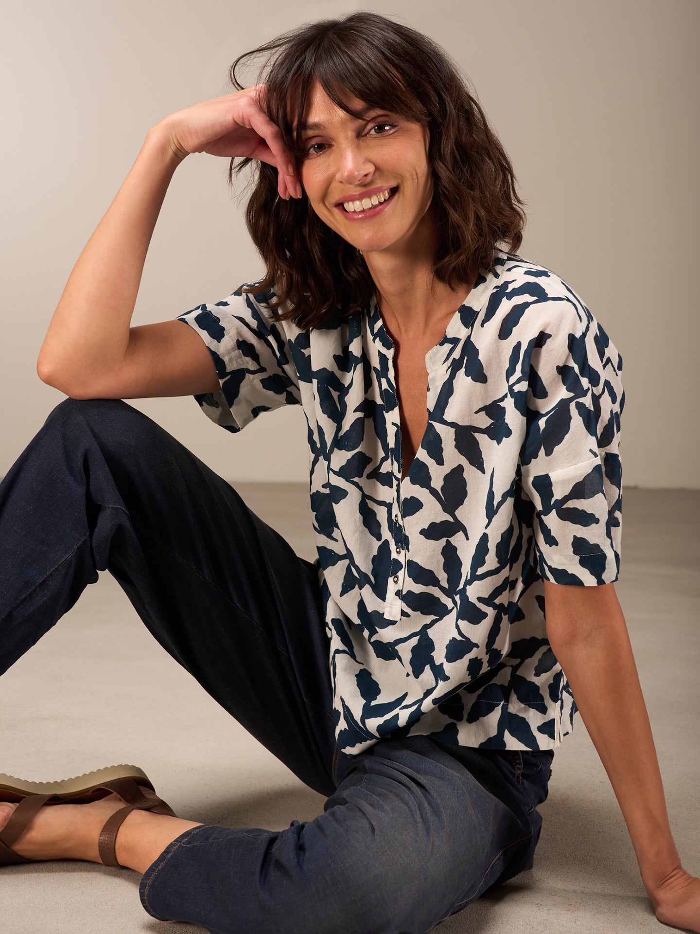 Blouse with stand-up collar