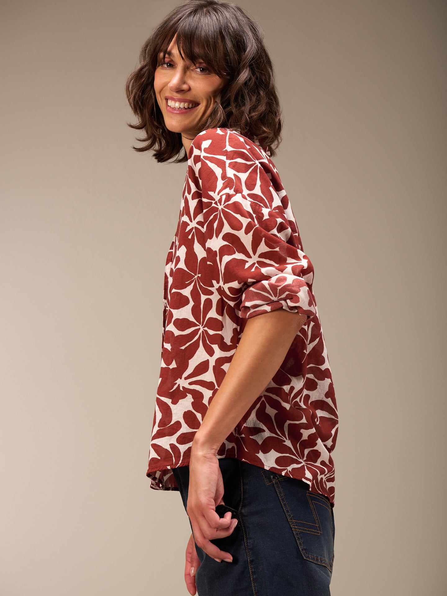 blouse avec patte de boutonnage