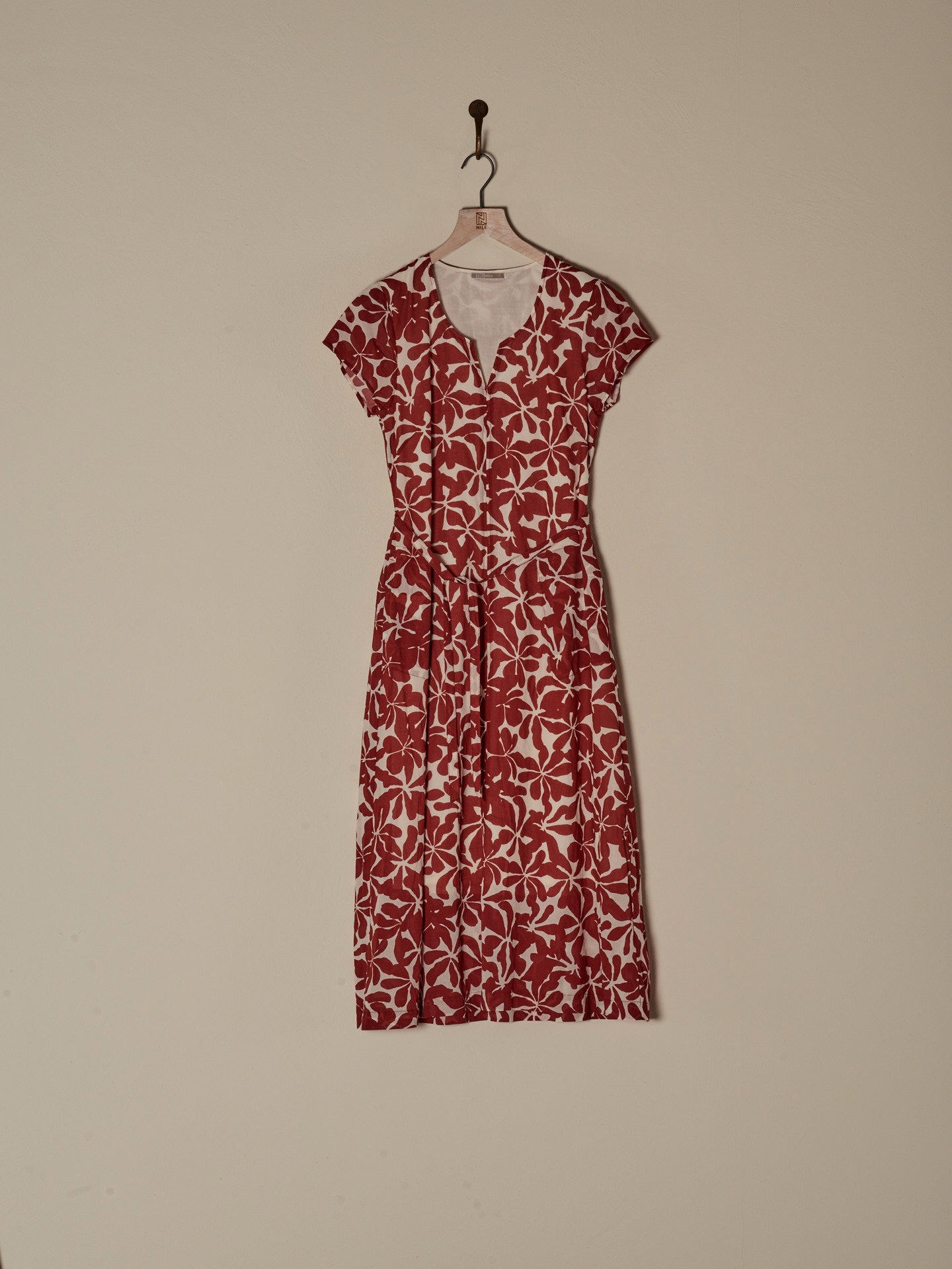 Vestito con collo rotondo