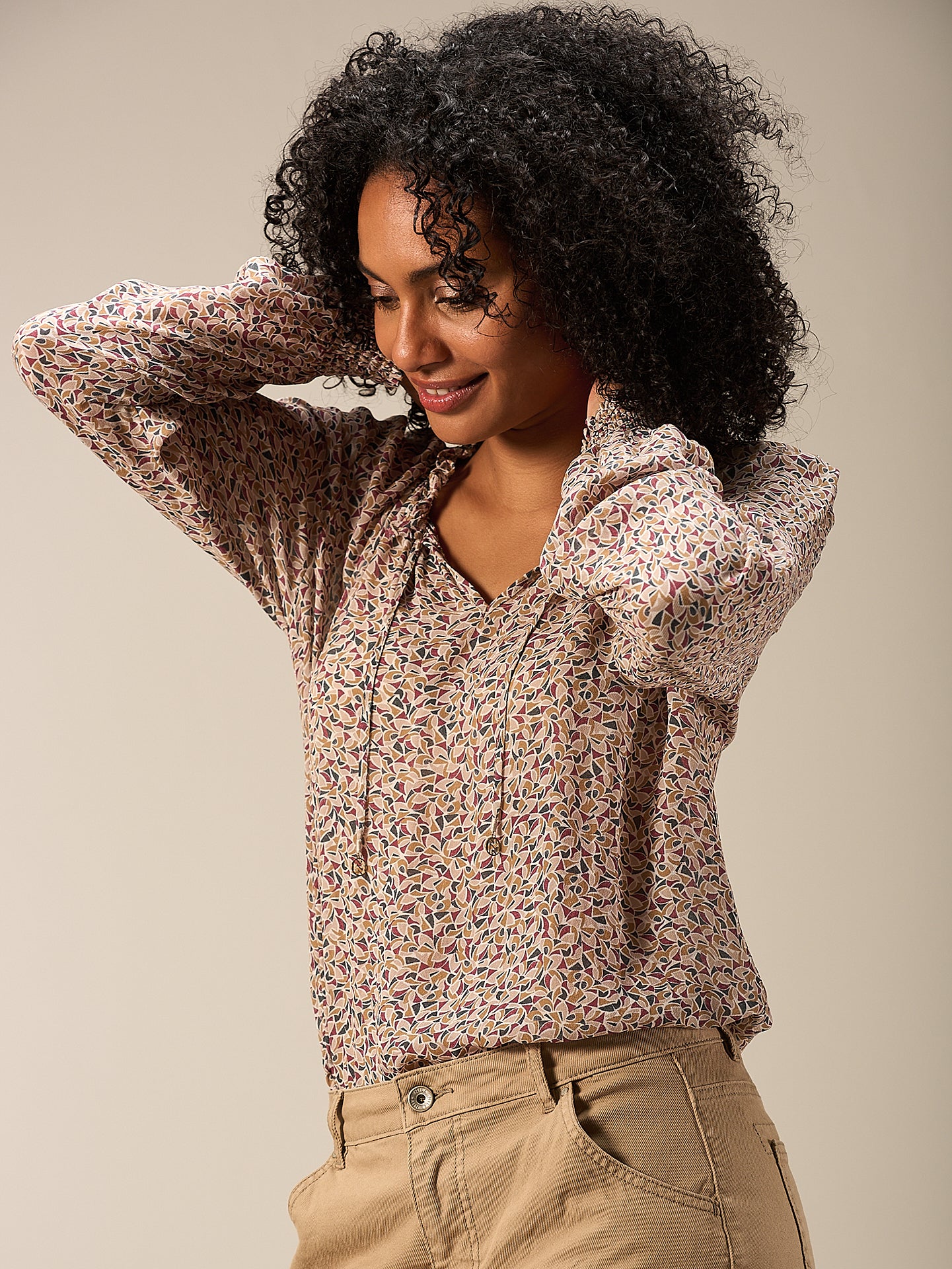 blouse avec détails à volants