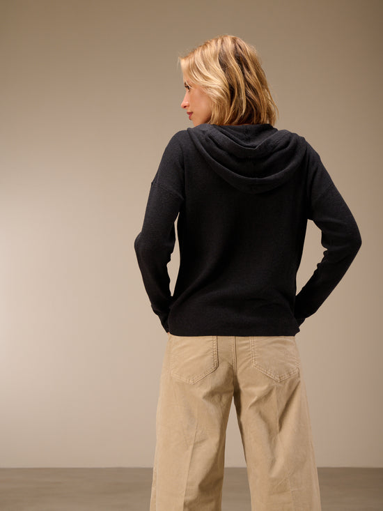 Maglione con cappuccio