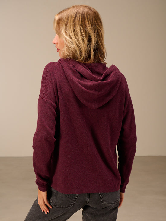 Maglione con cappuccio