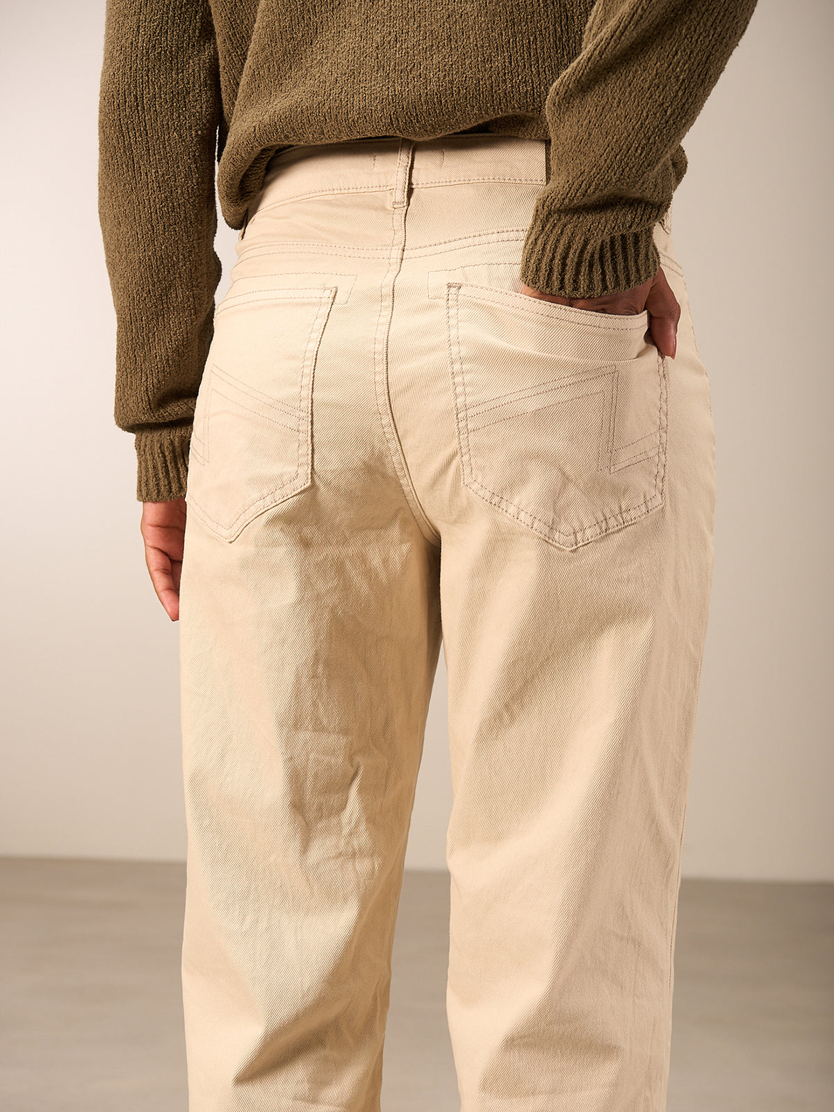 Straight-leg trousers