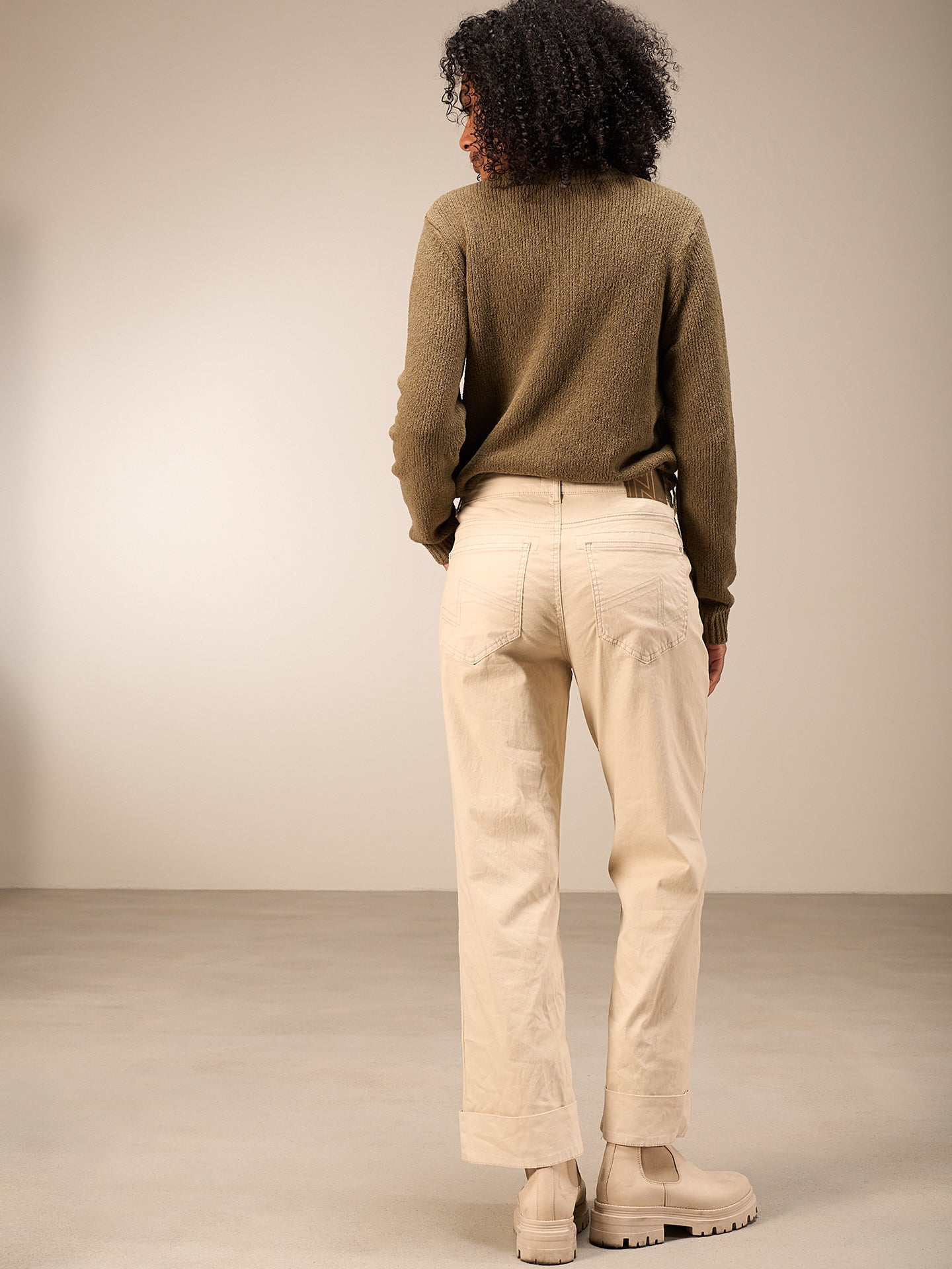 Pantaloni dritti
