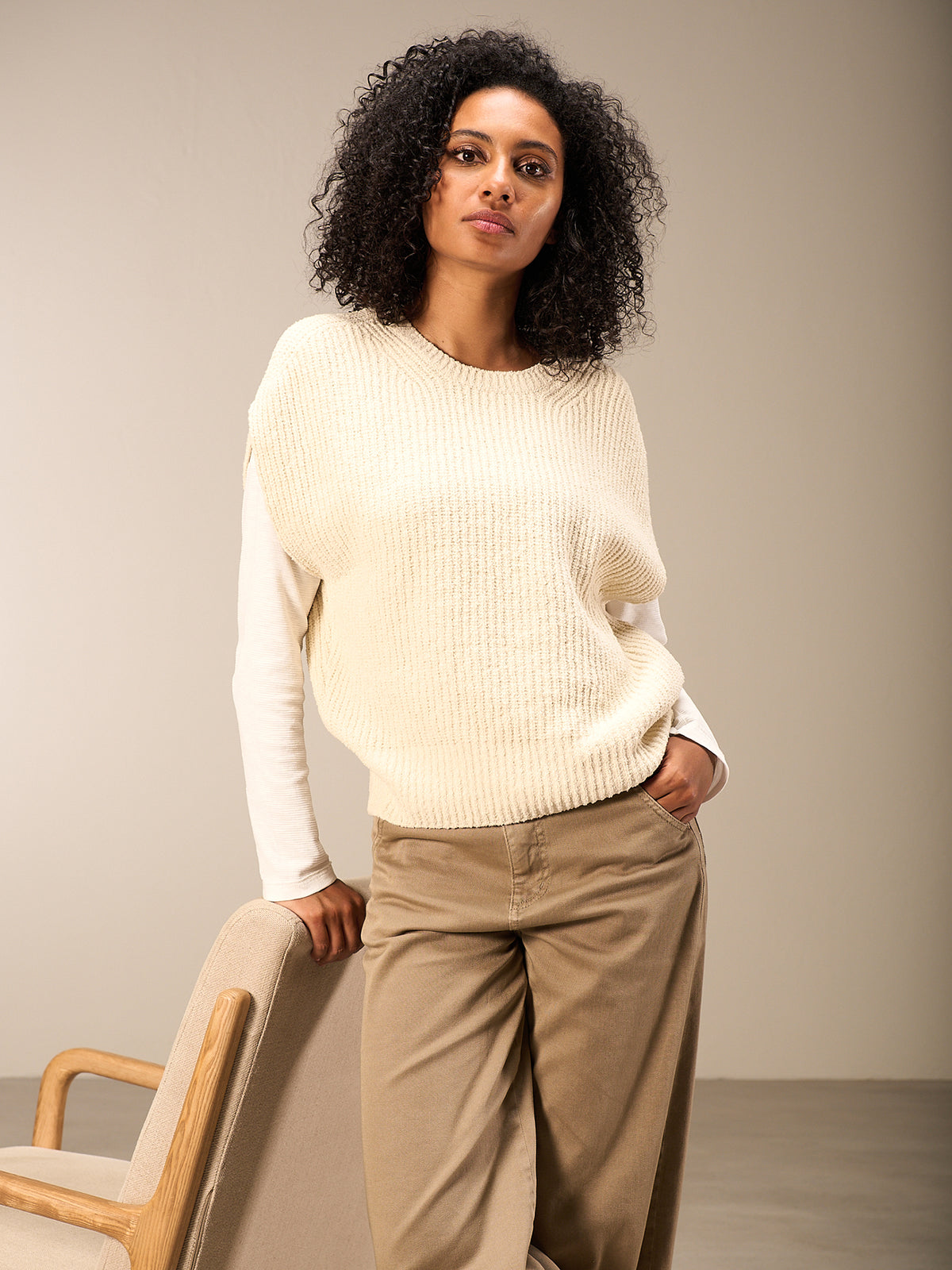 Knitted sweater vest