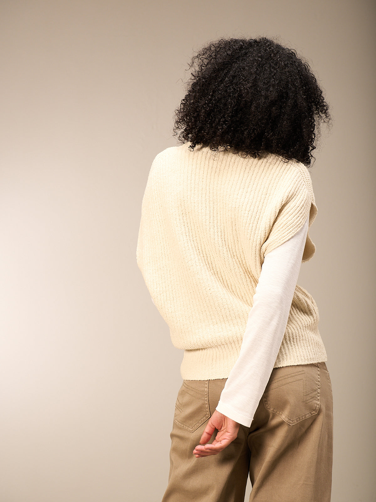 Knitted sweater vest