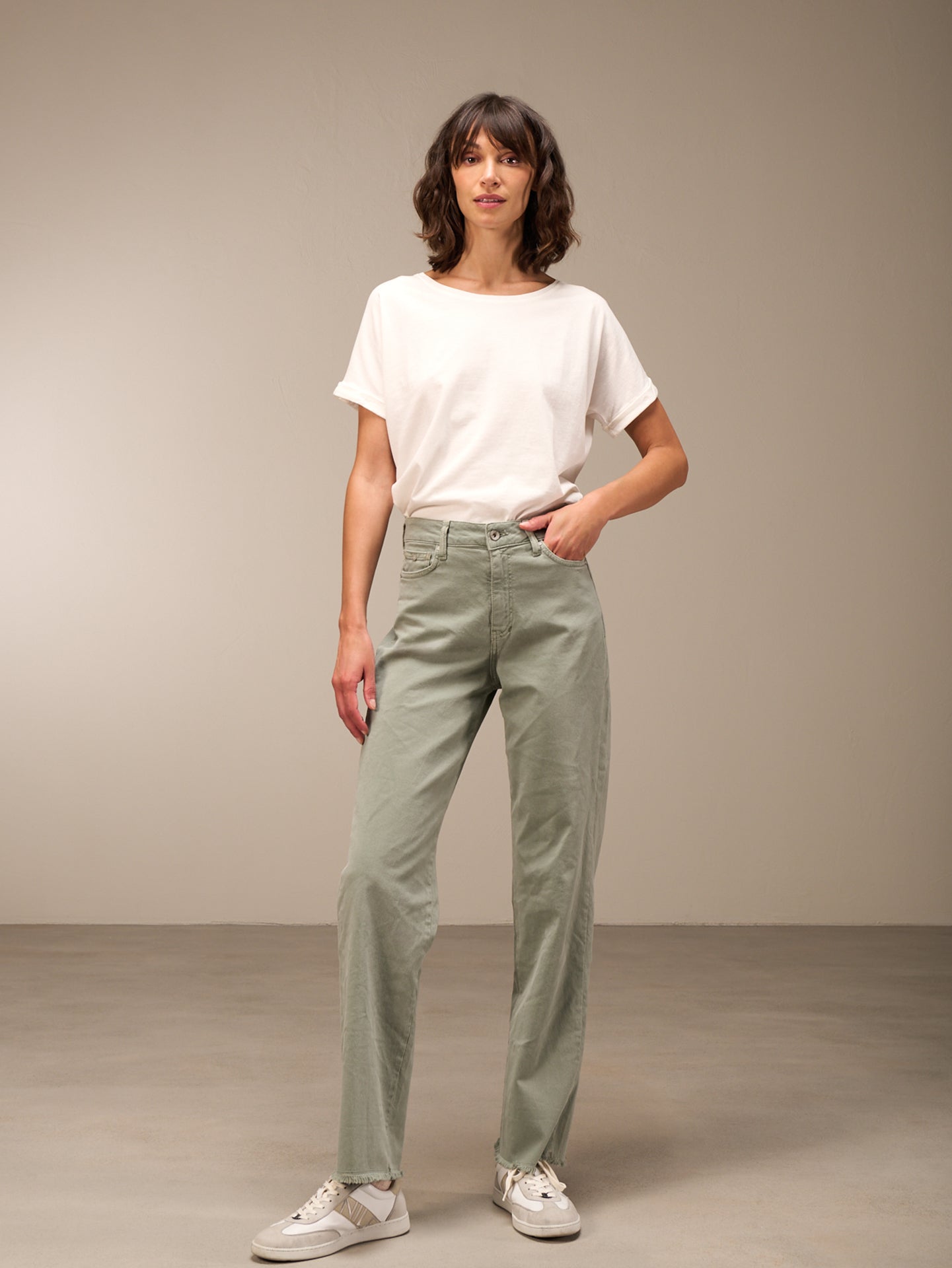 T-shirt à manches coupées raccourcies