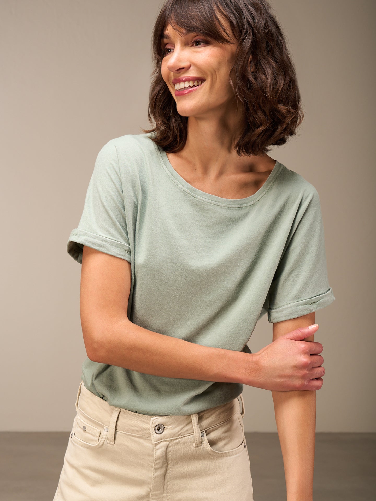 T-shirt à manches coupées raccourcies