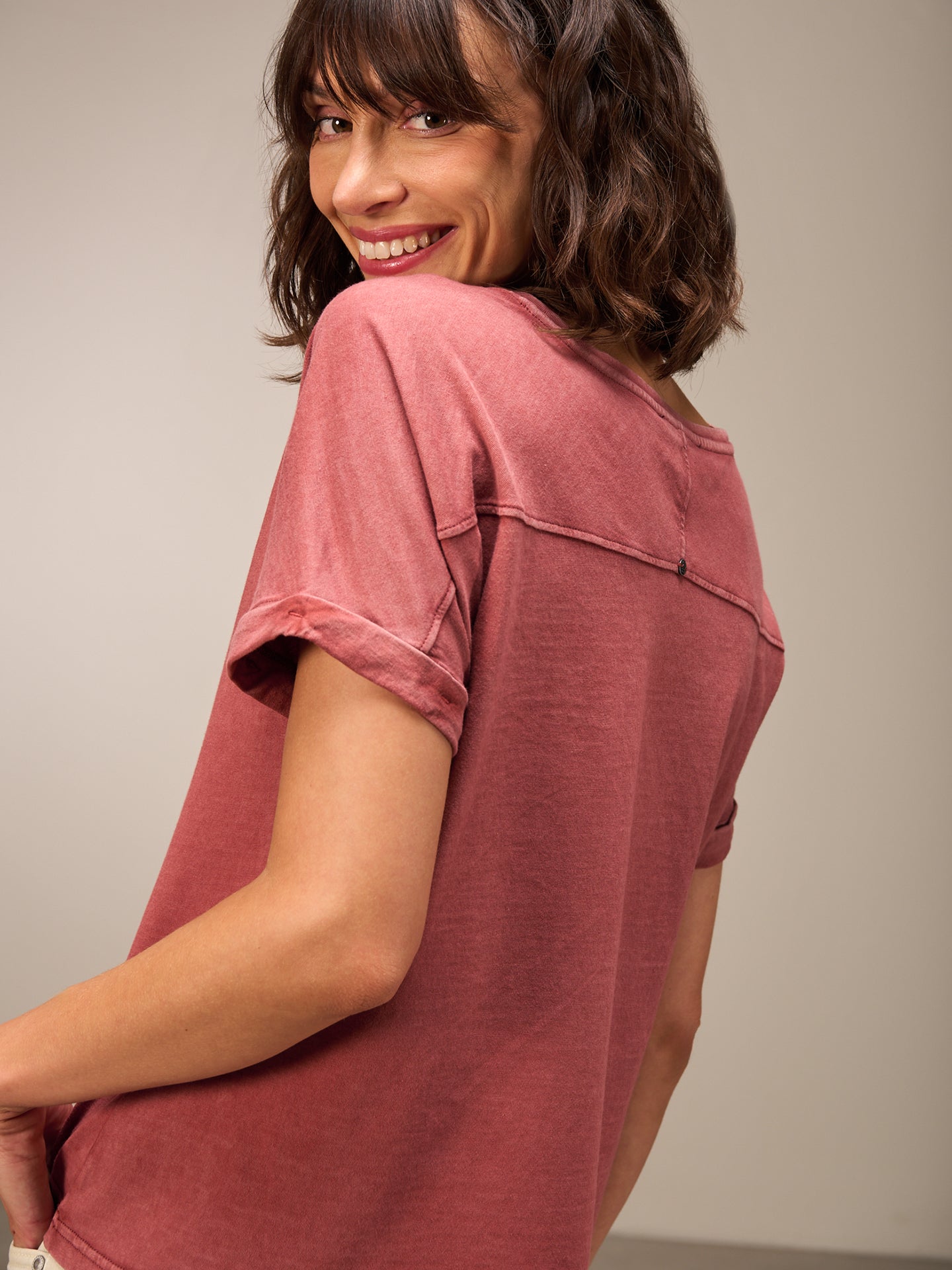 T-shirt à manches coupées raccourcies