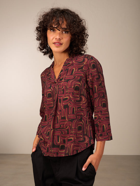 blouse avec col montant