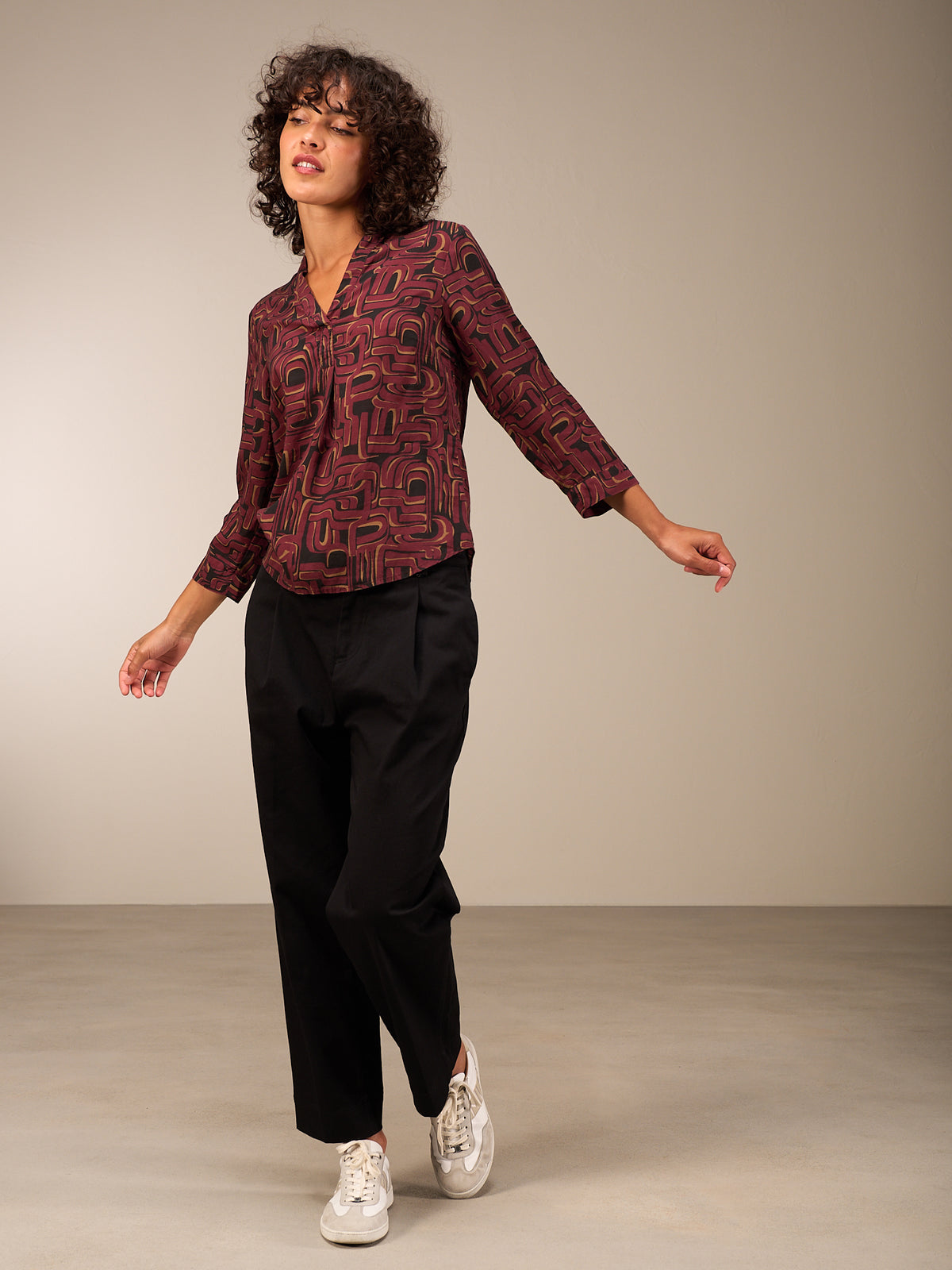 blouse avec col montant