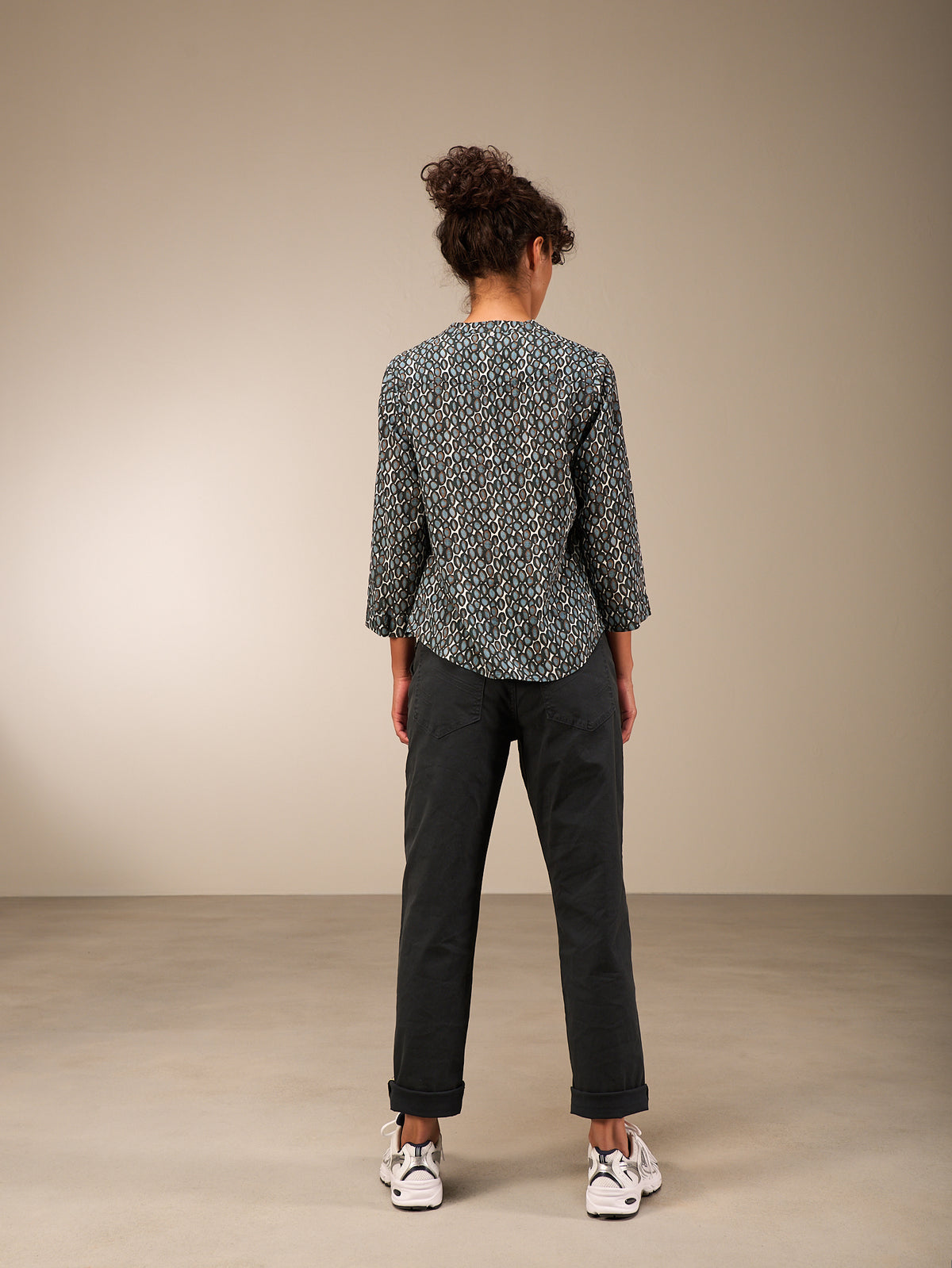 blouse avec col montant