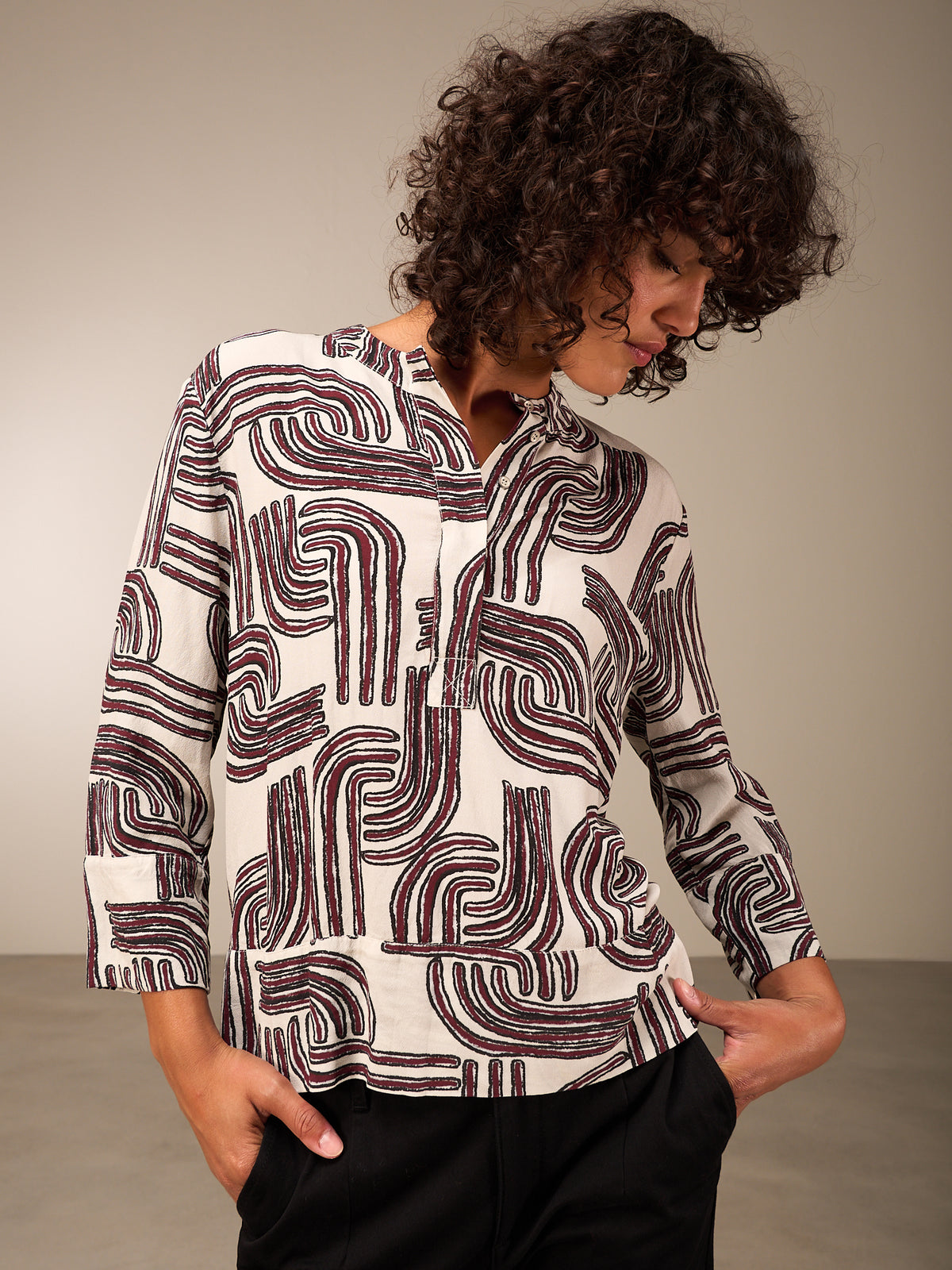 3/4-sleeved blouse