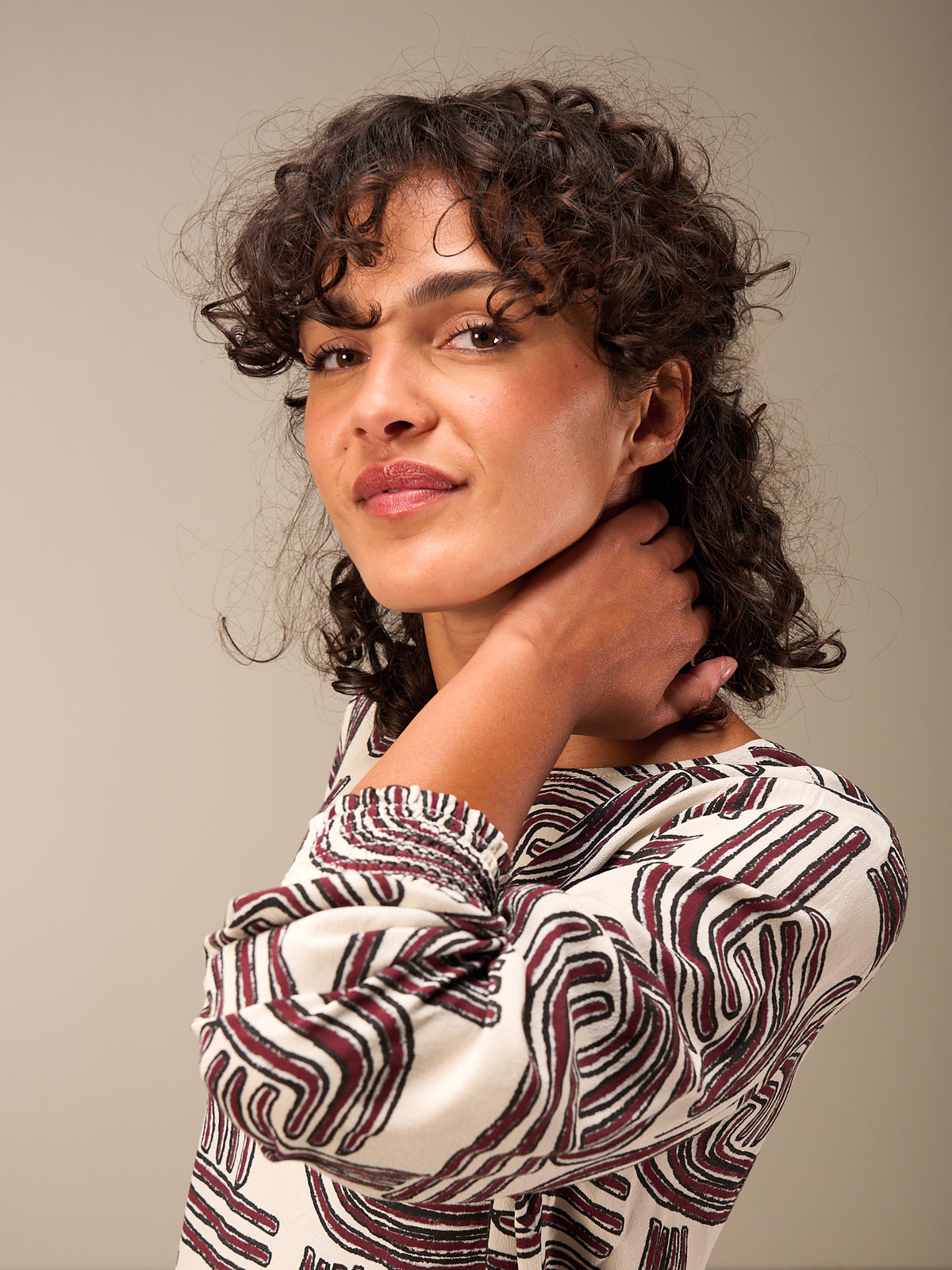 Blusa con scollo rotondo