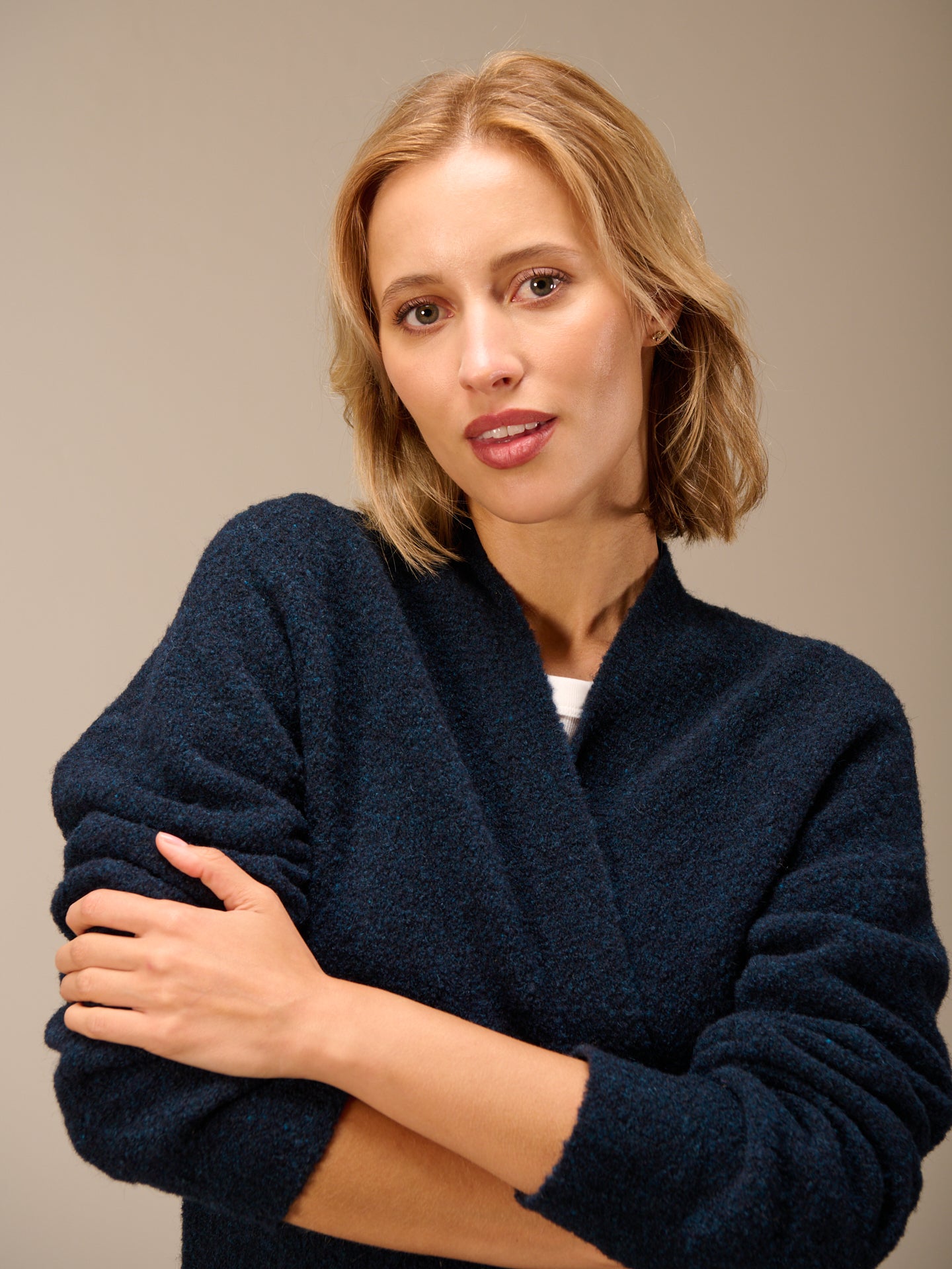 Strickjacke  mit Wolle