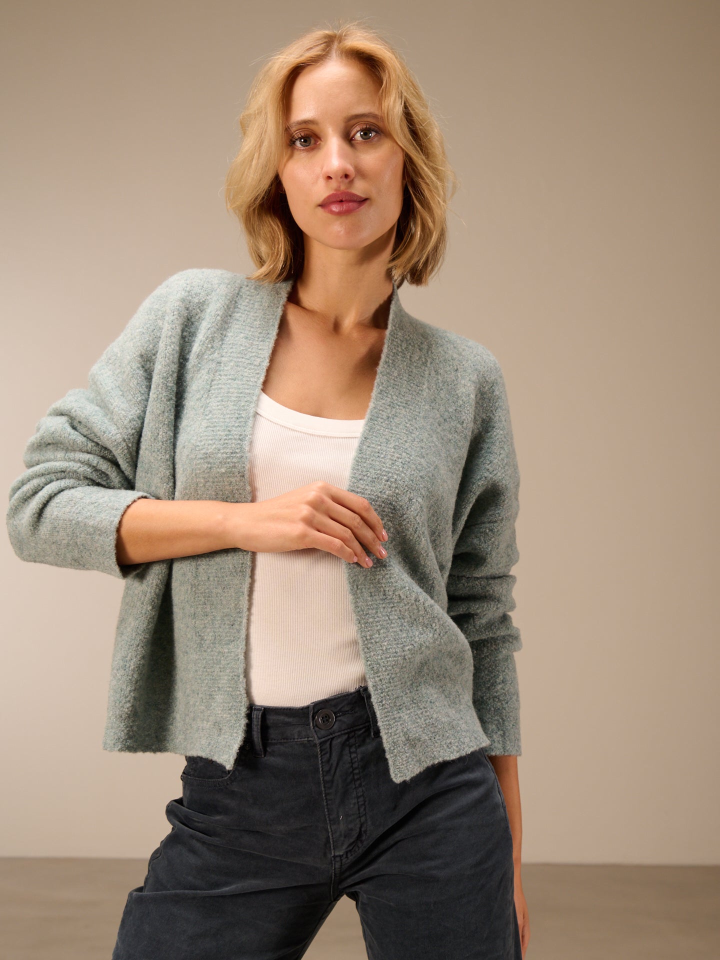 Strickjacke  mit Wolle
