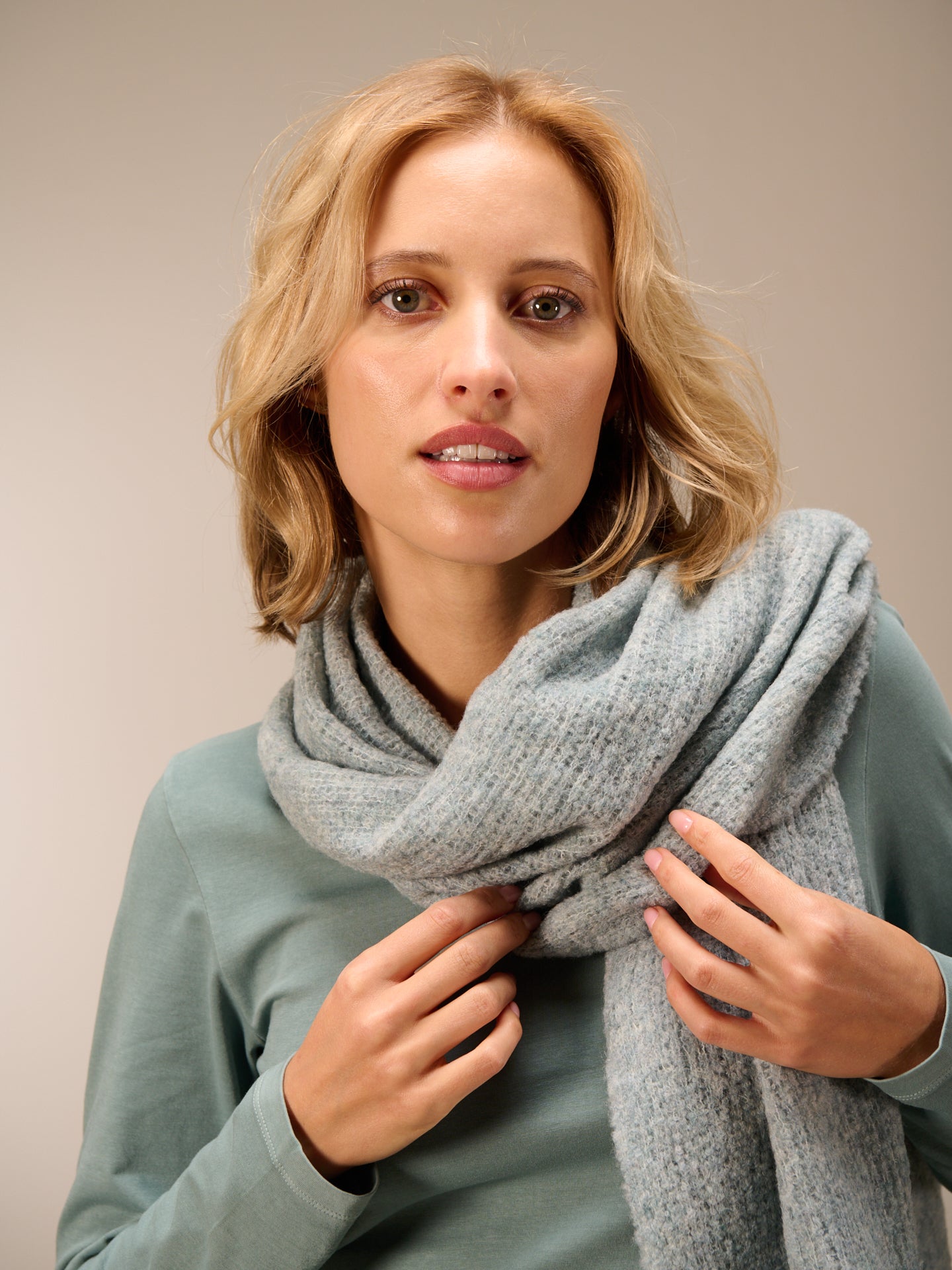 Wool scarf