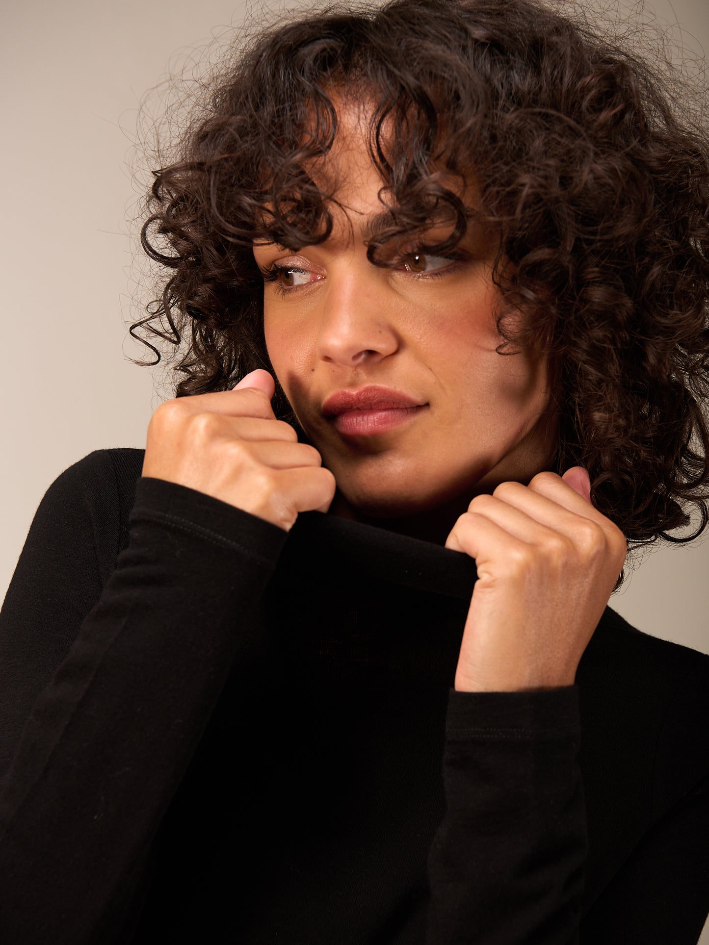 Maglietta con collo a dolcevita