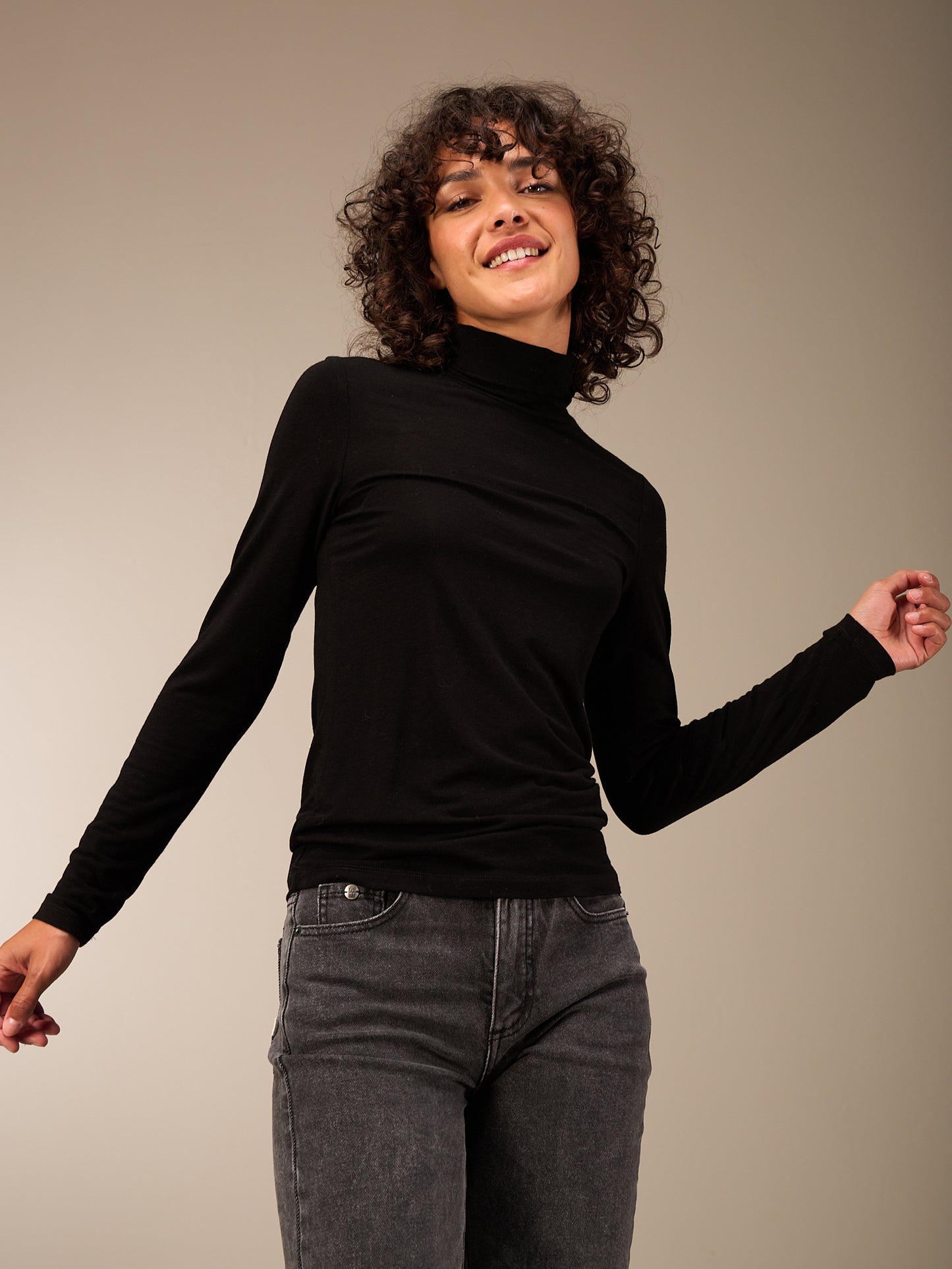 Maglietta con collo a dolcevita