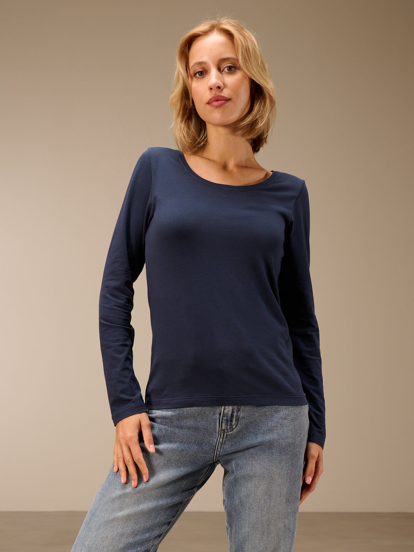 Round-neck shirt
