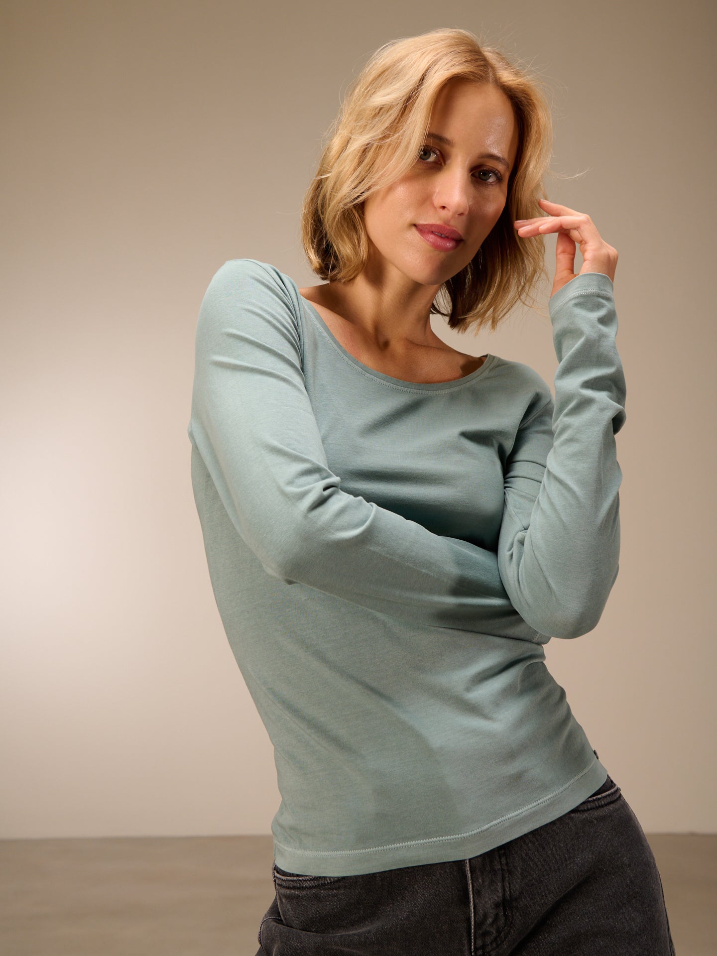 Round-neck shirt