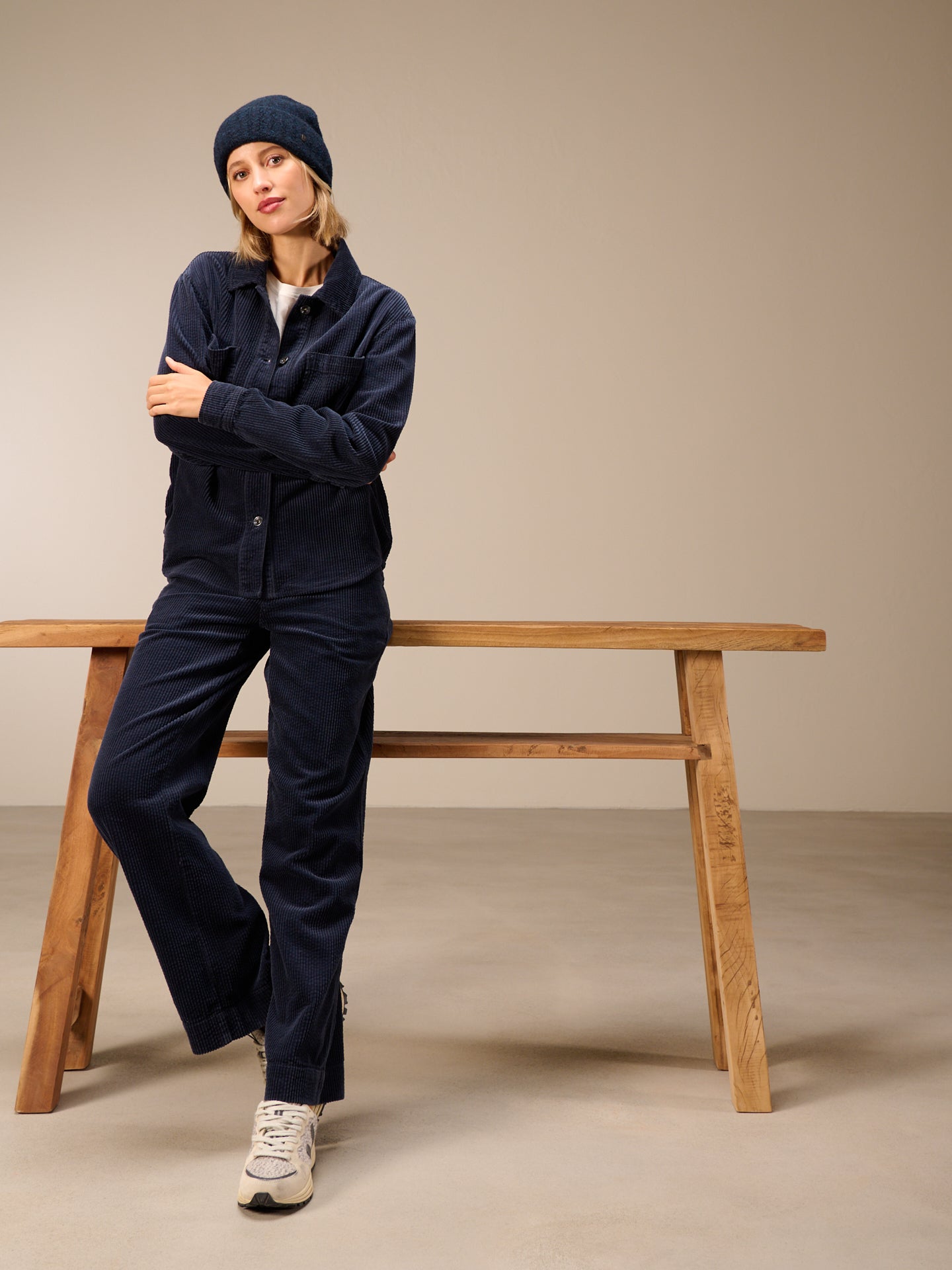 Straight-leg trousers