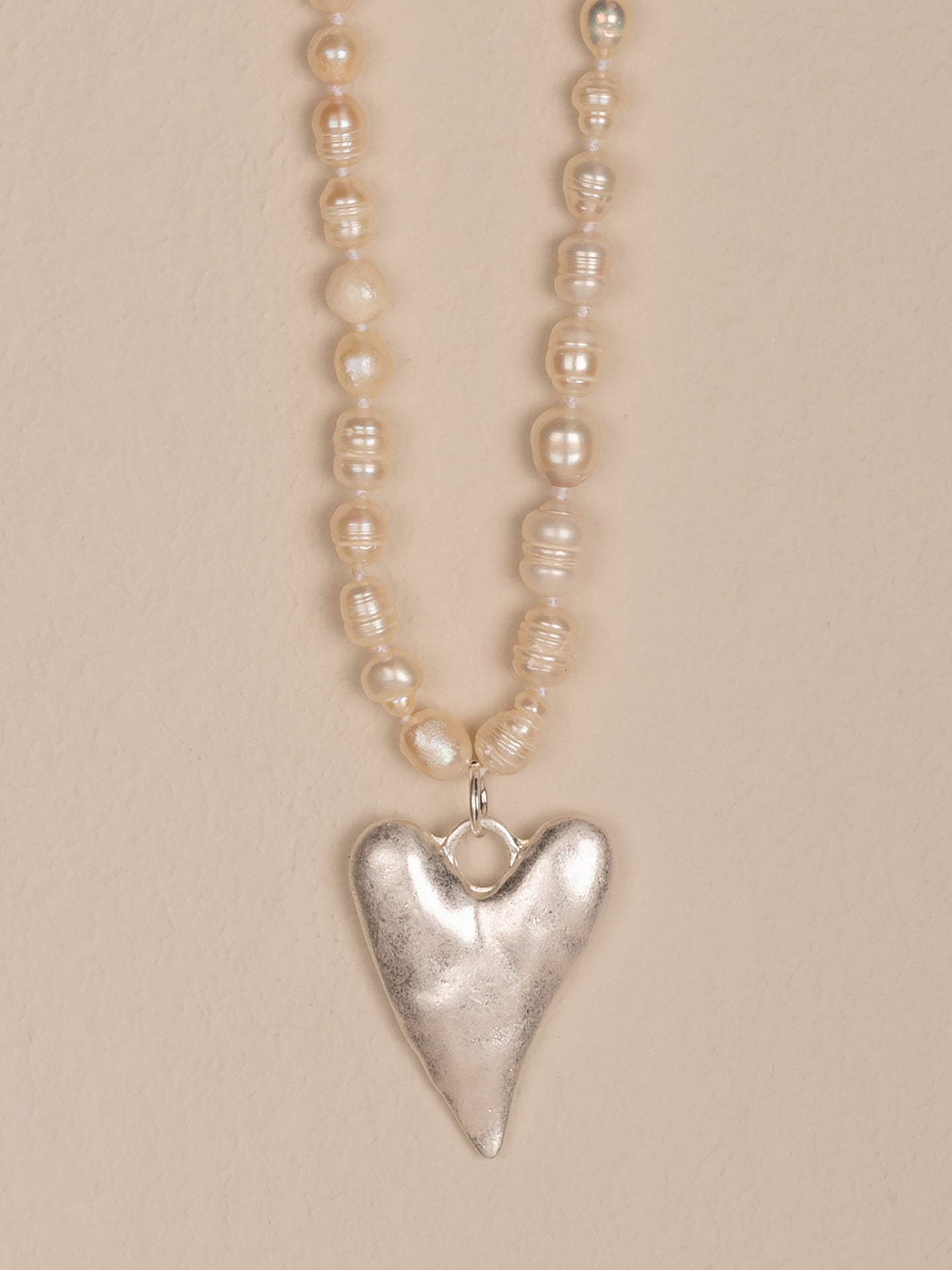 collier avec pendentif