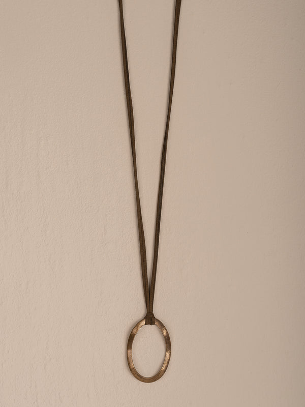collier avec pendentif