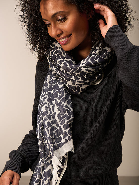 Printed scarf