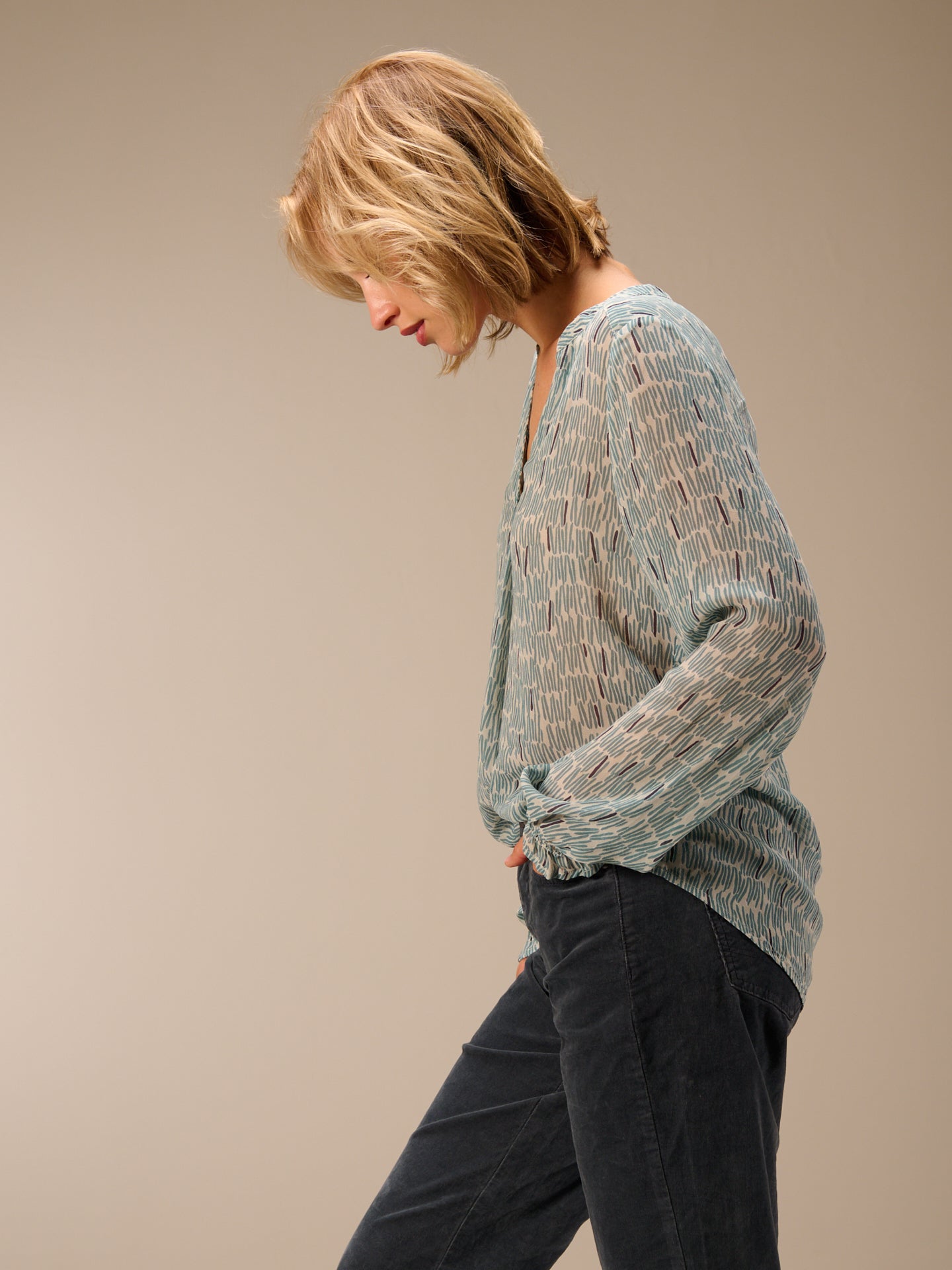 Bluse mit V-Ausschnitt