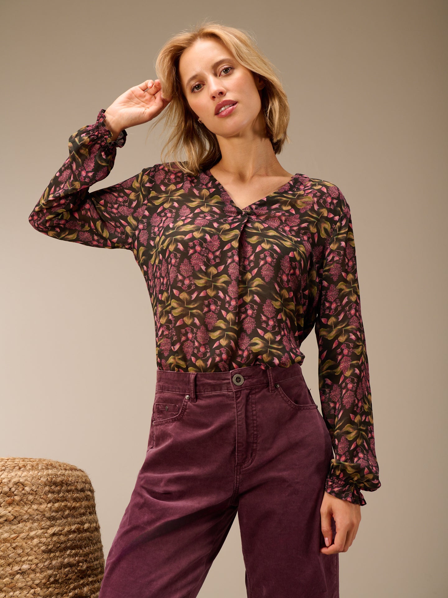 Bluse mit V-Ausschnitt