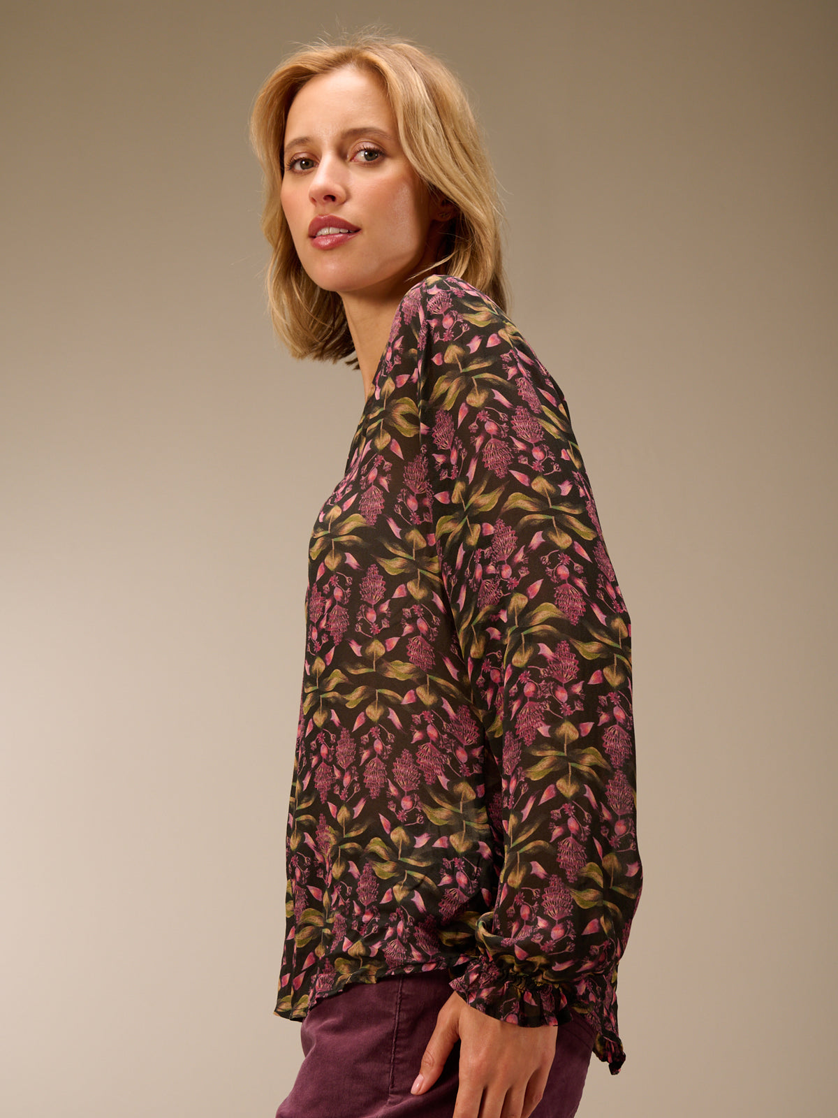 blouse avec col en V