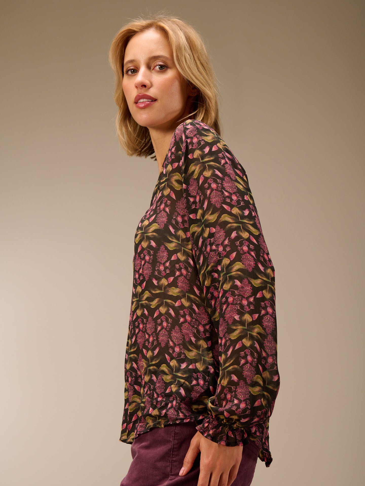 Bluse mit V-Ausschnitt