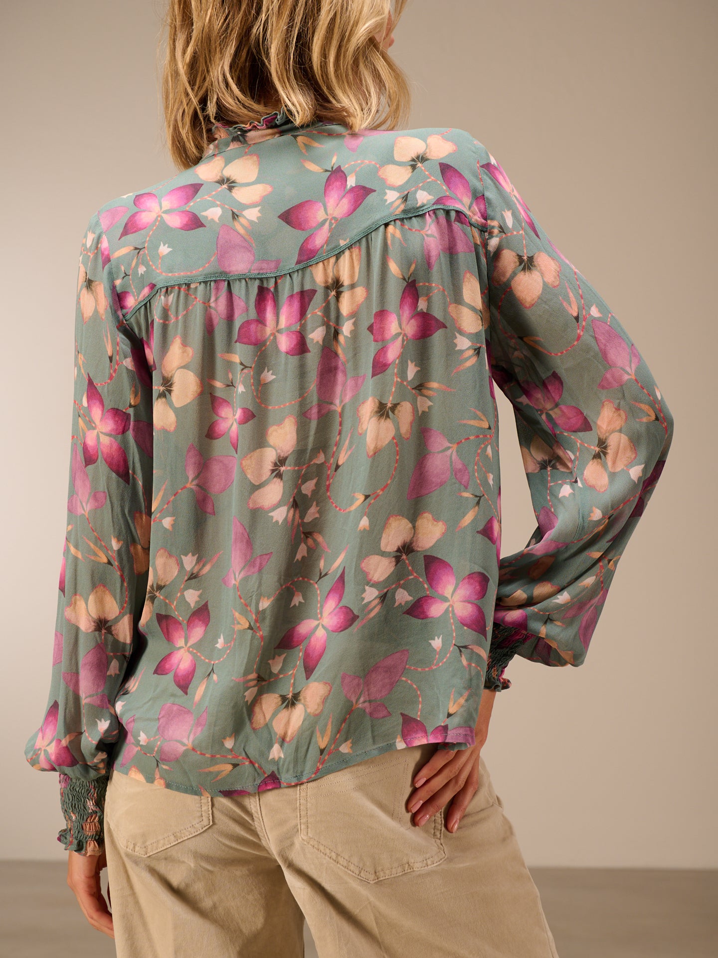 Bluse mit Rüschendetail