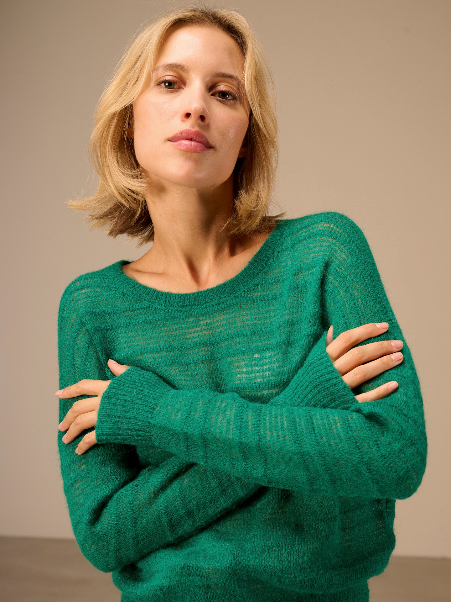pull en mailles ajourée