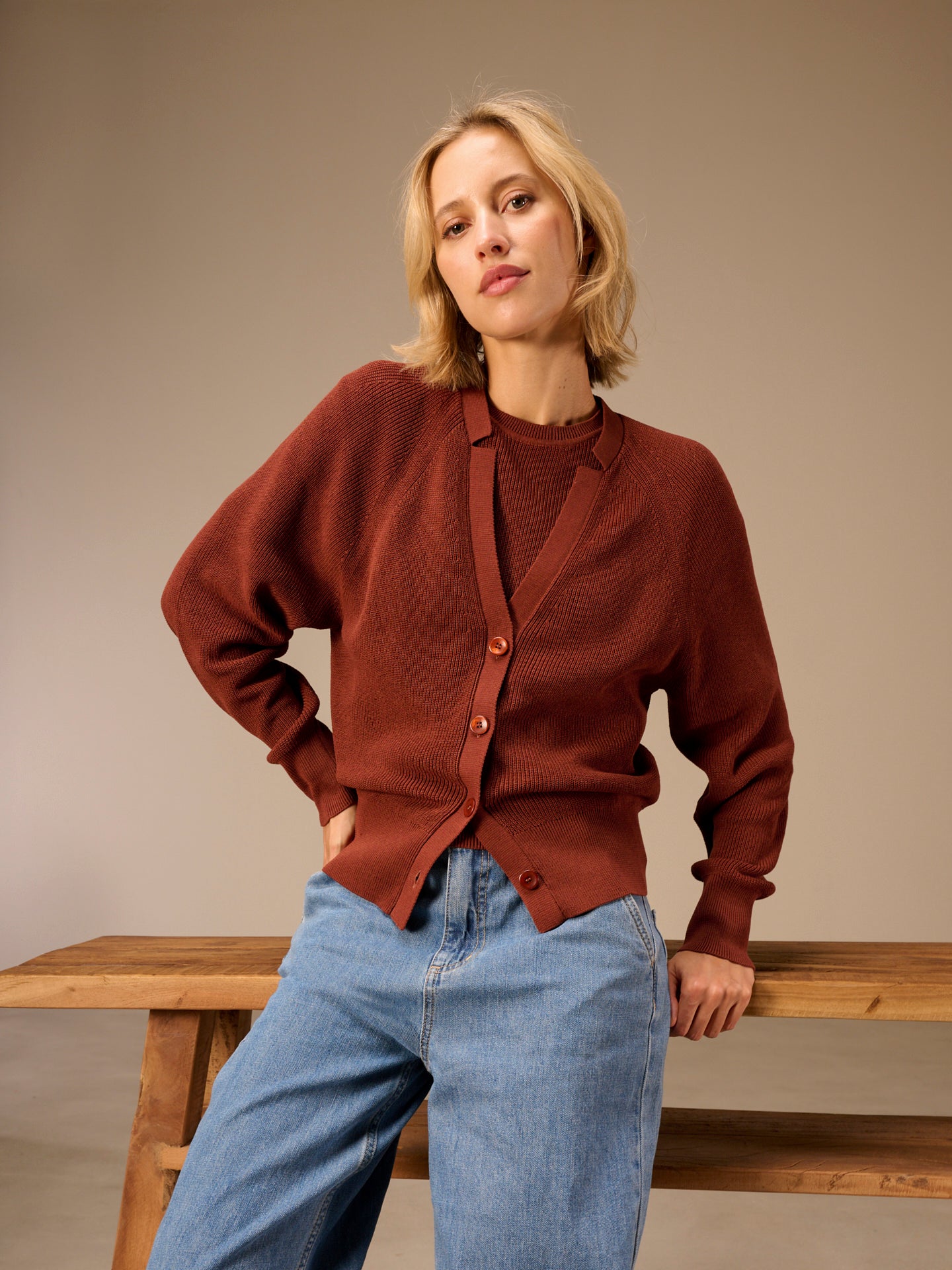 Strickjacke mit V-Ausschnitt