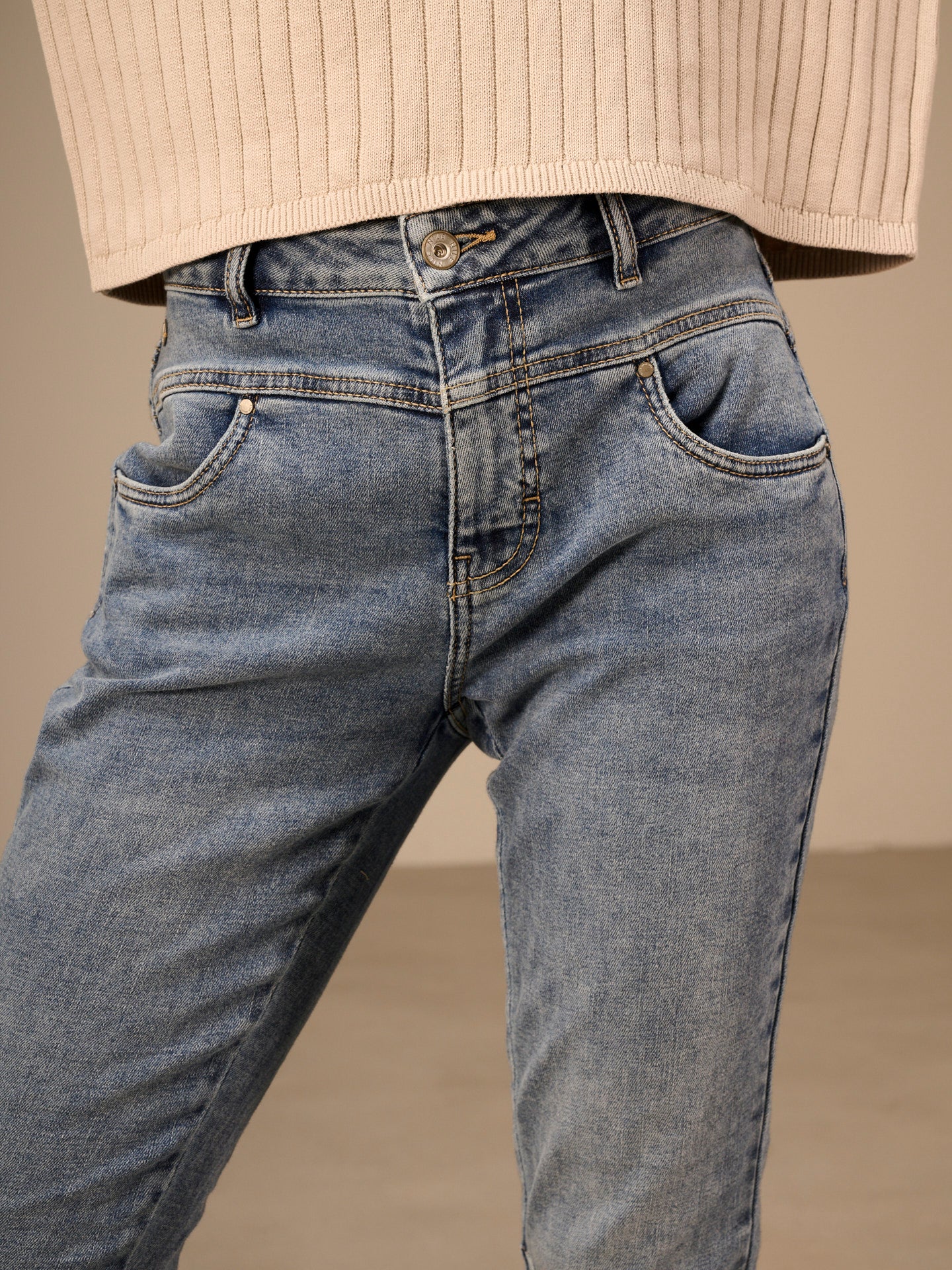 Tapered jeans