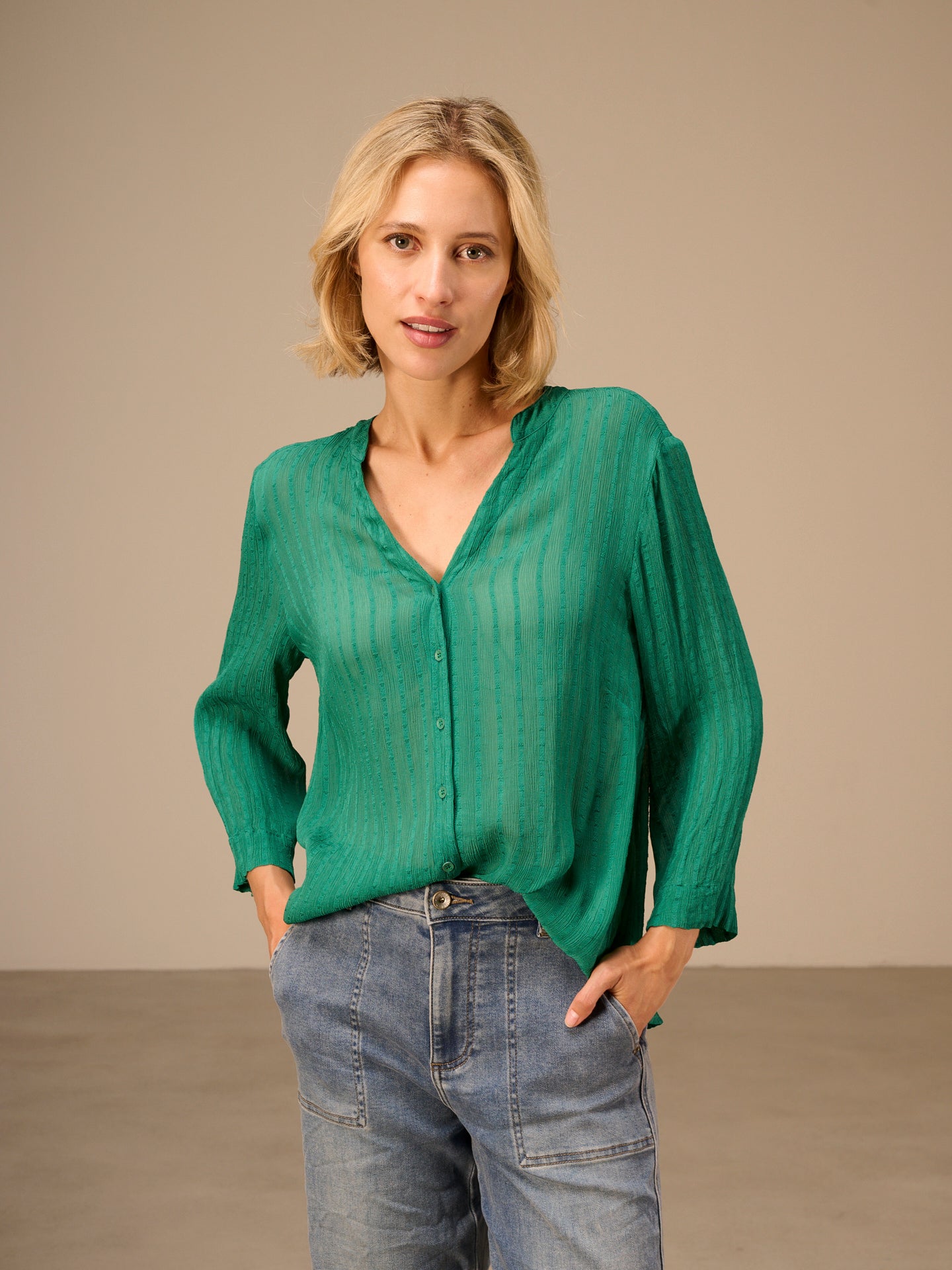 Blusa con scollo a V