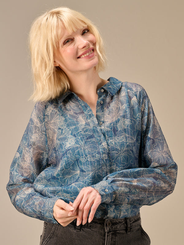 blouse avec patte de boutonnage