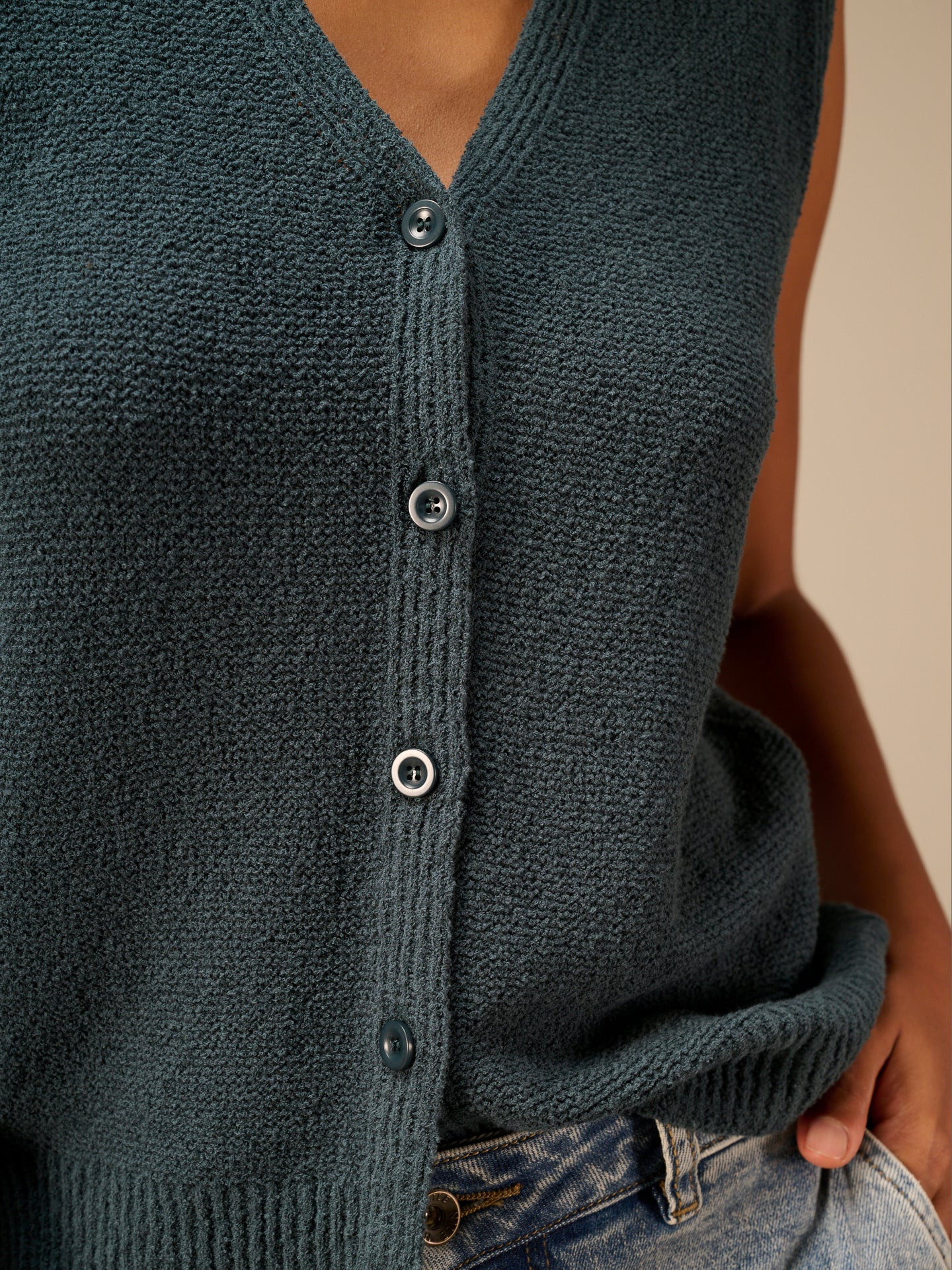 Knitted sweater vest