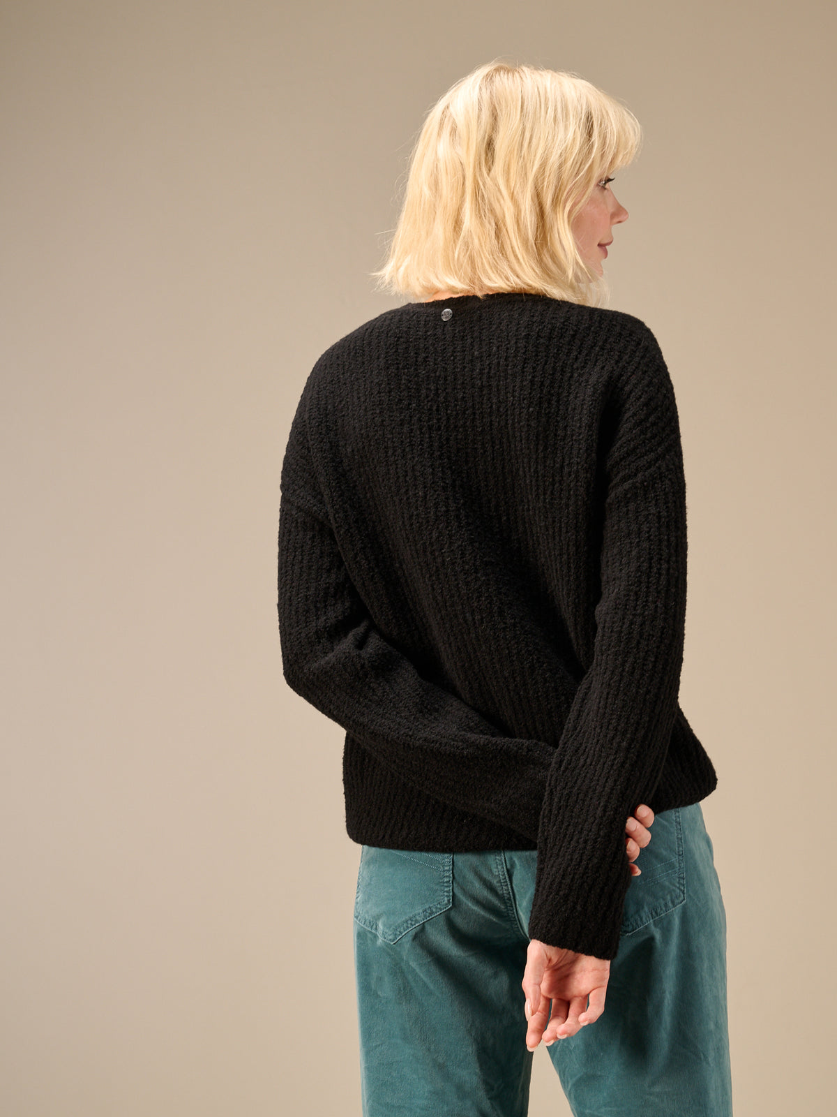 Knitted sweater with wool