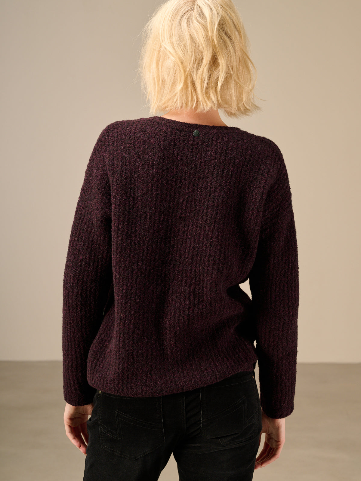 Knitted sweater with wool